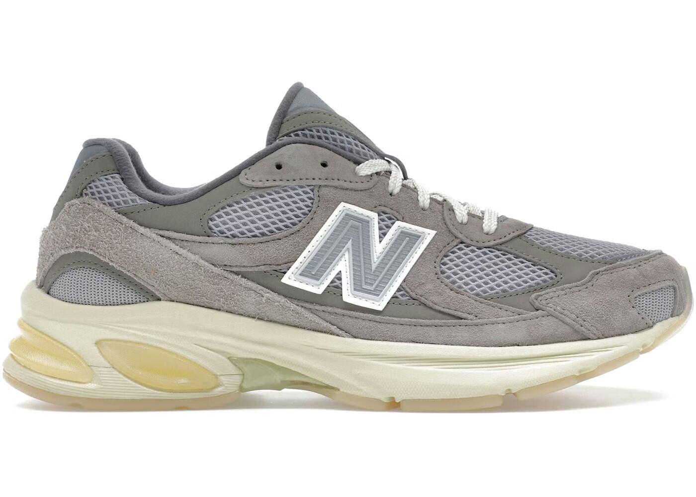 NEW BALANCE picture