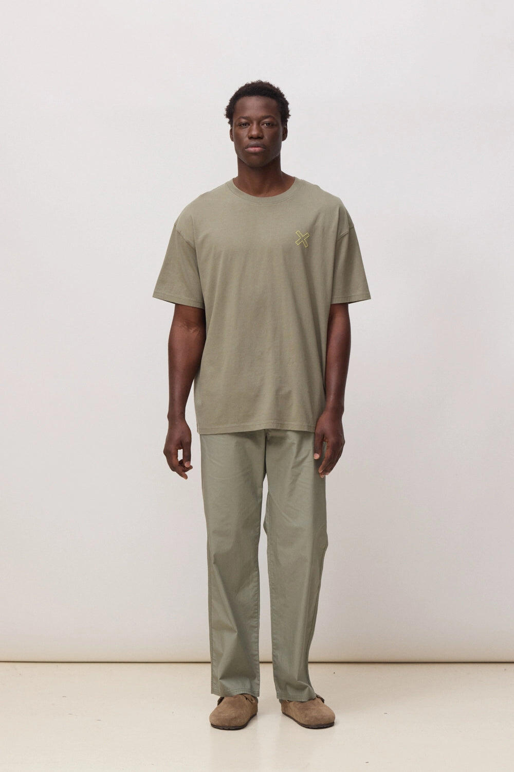 Camiseta Blue Banana Olive Green de Algodón 100% Orgánico 3/7