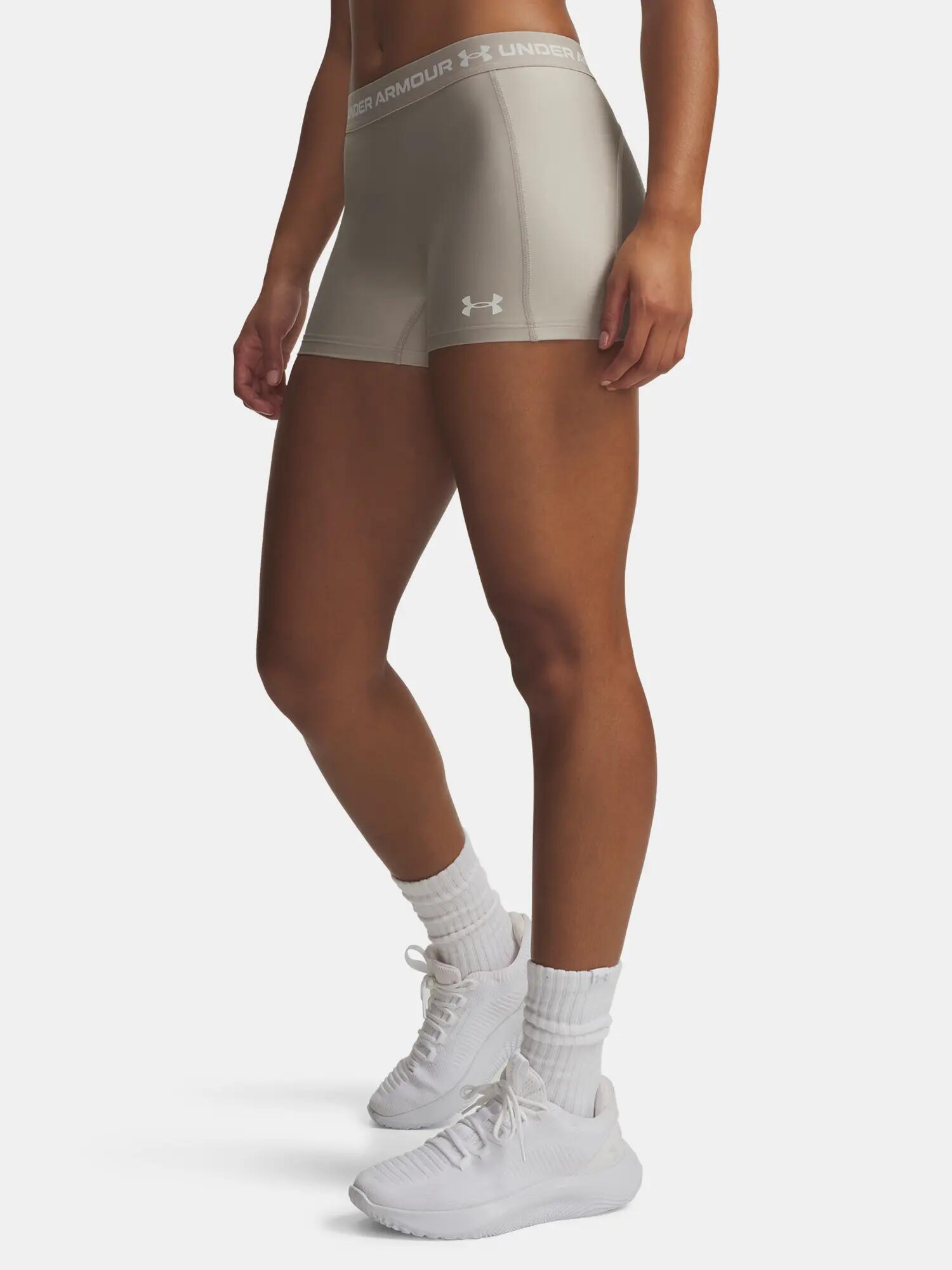 UNDER ARMOUR picture