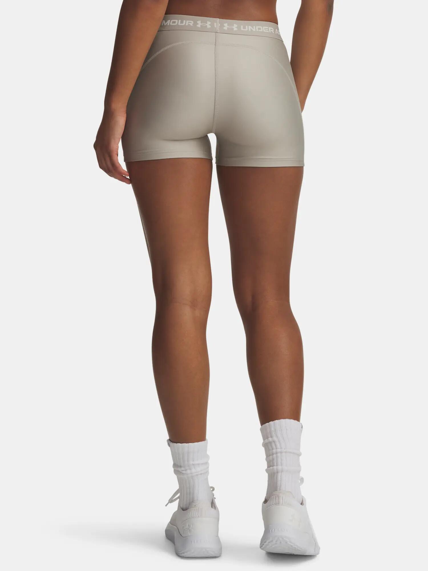 Női rövidnadrág Under Armour HeatGear Shorty 2/3
