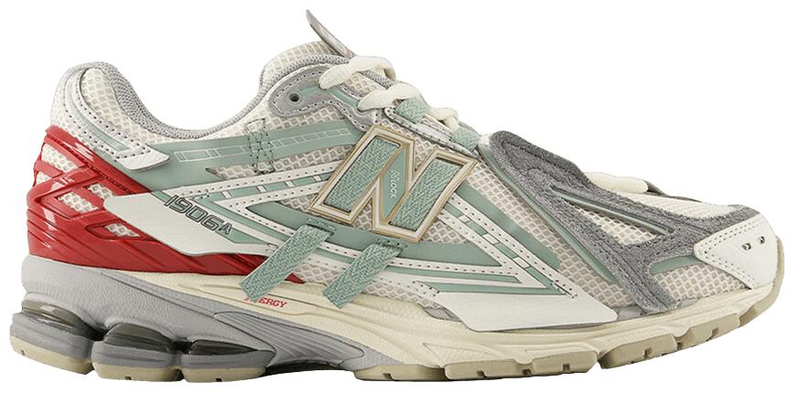 NEW BALANCE picture