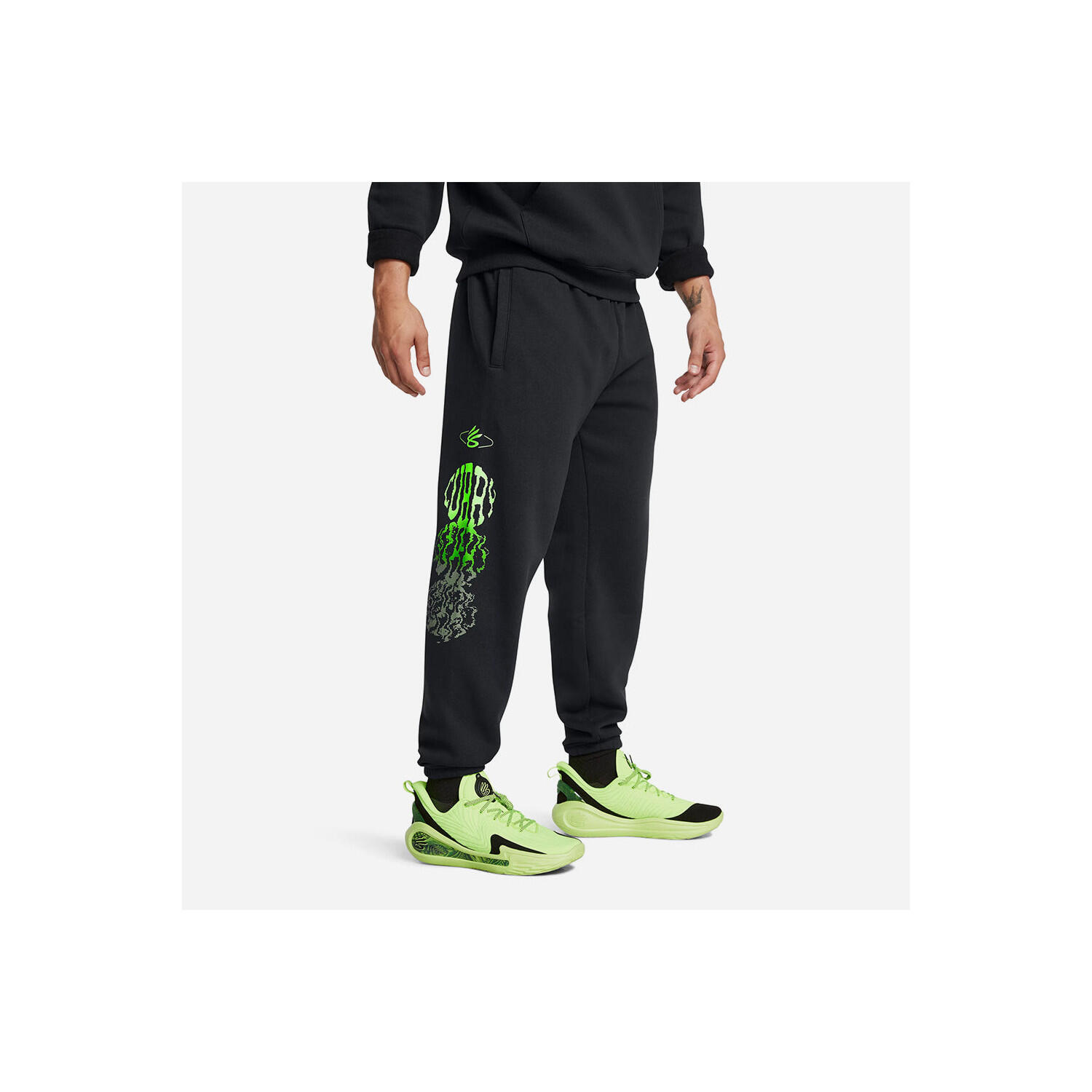 UNDER ARMOUR picture
