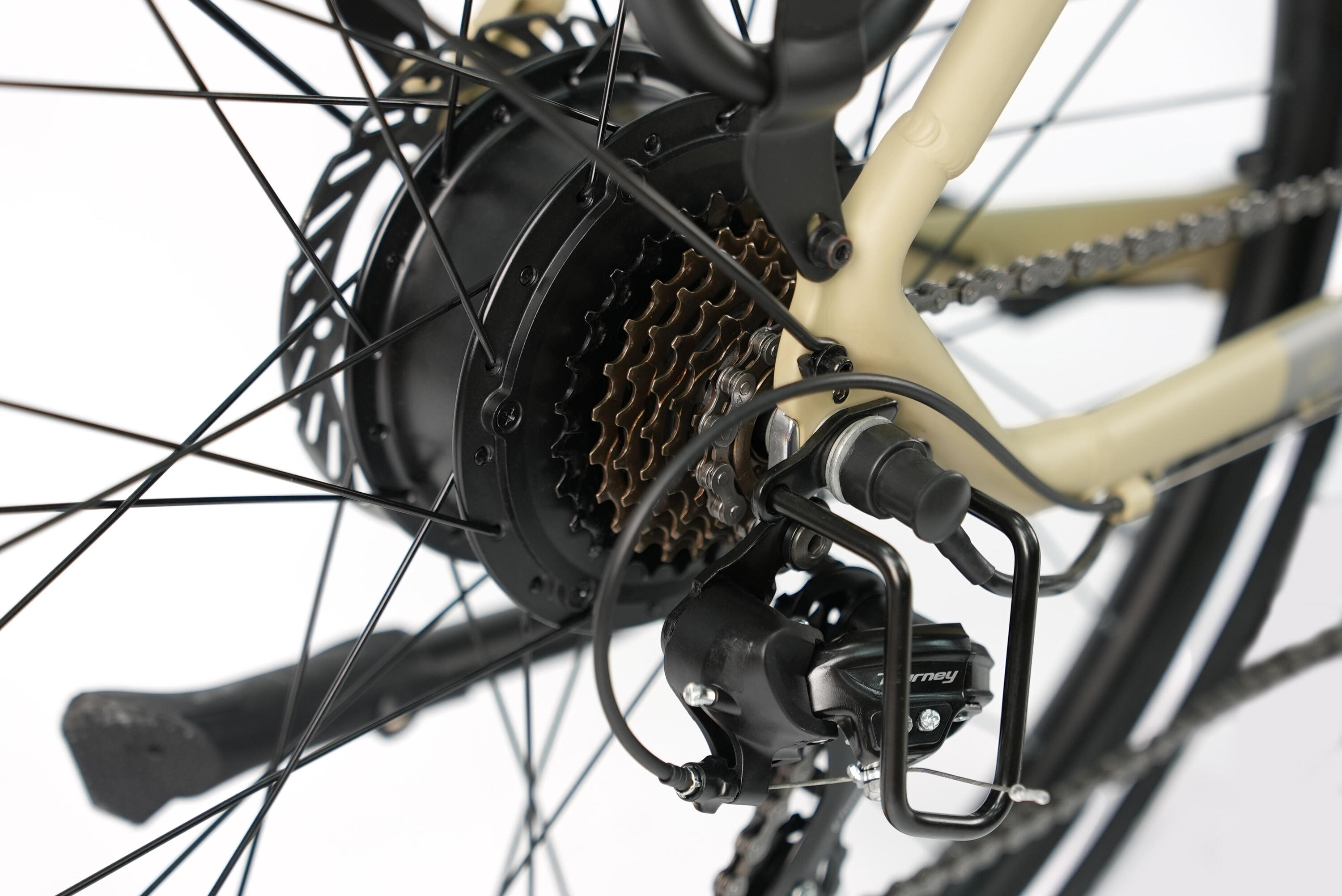 C3SE Bicicleta eléctrica 28” 250W 52Nm 100km Shimano 7 velocidades 5/7