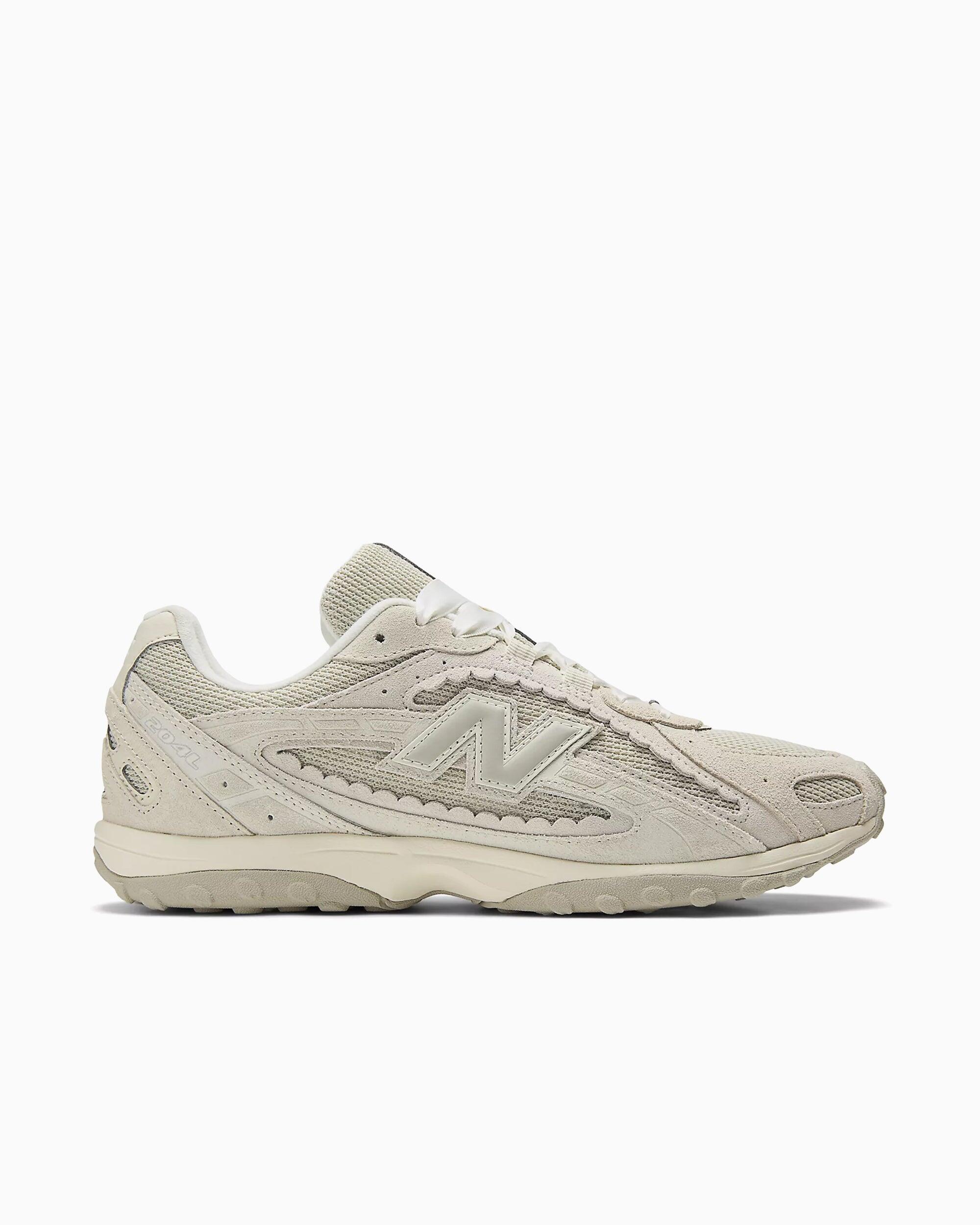 NEW BALANCE picture