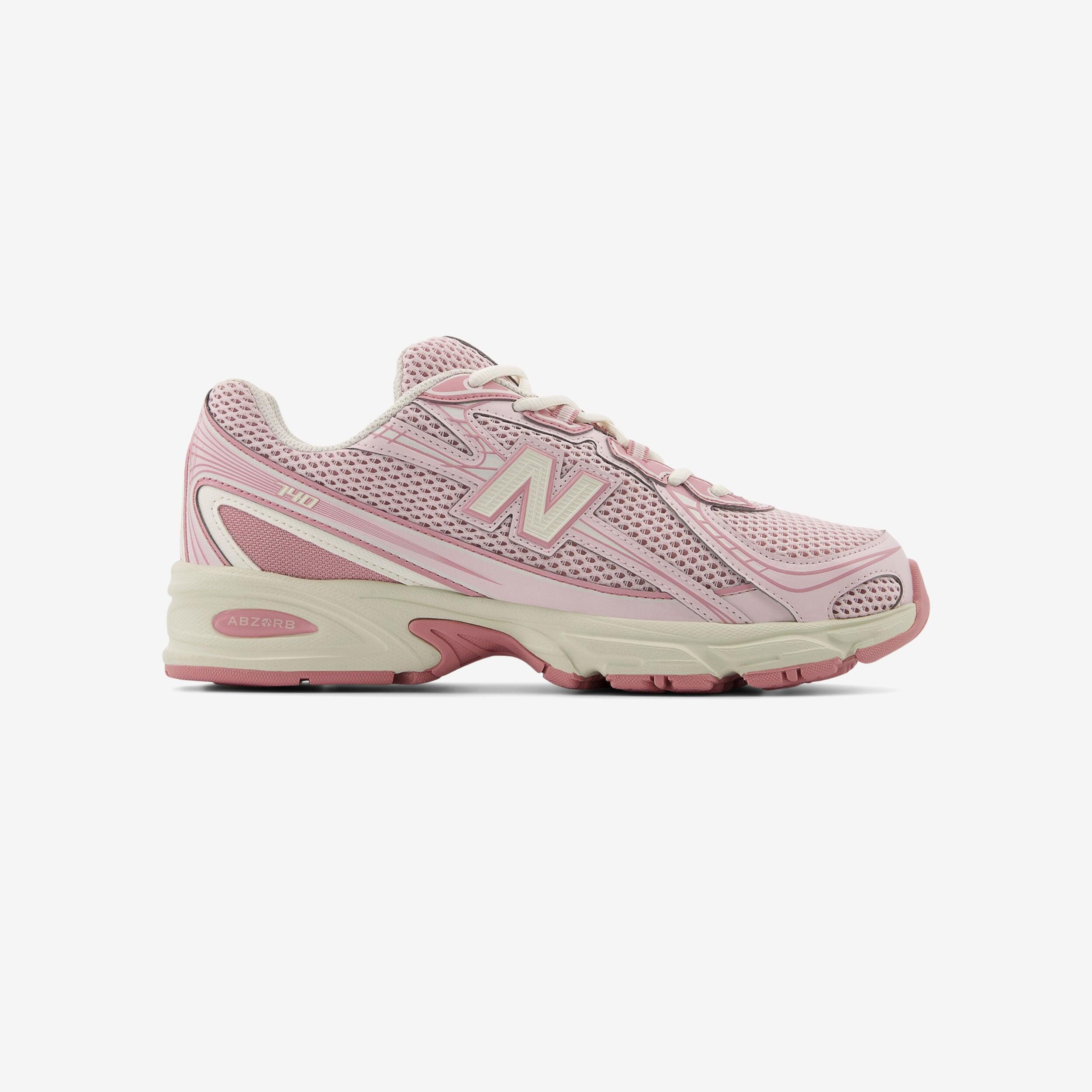 NEW BALANCE picture