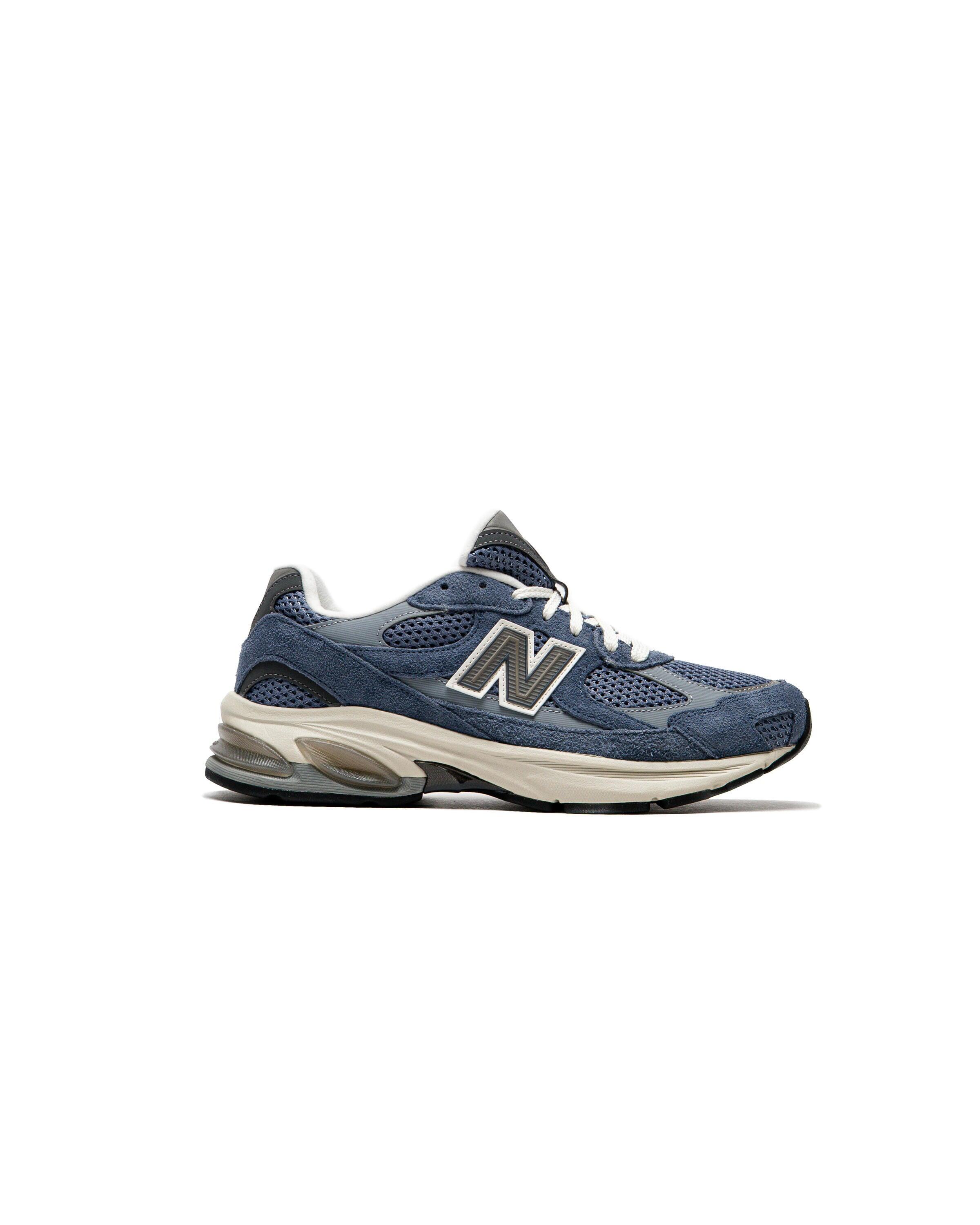 NEW BALANCE picture