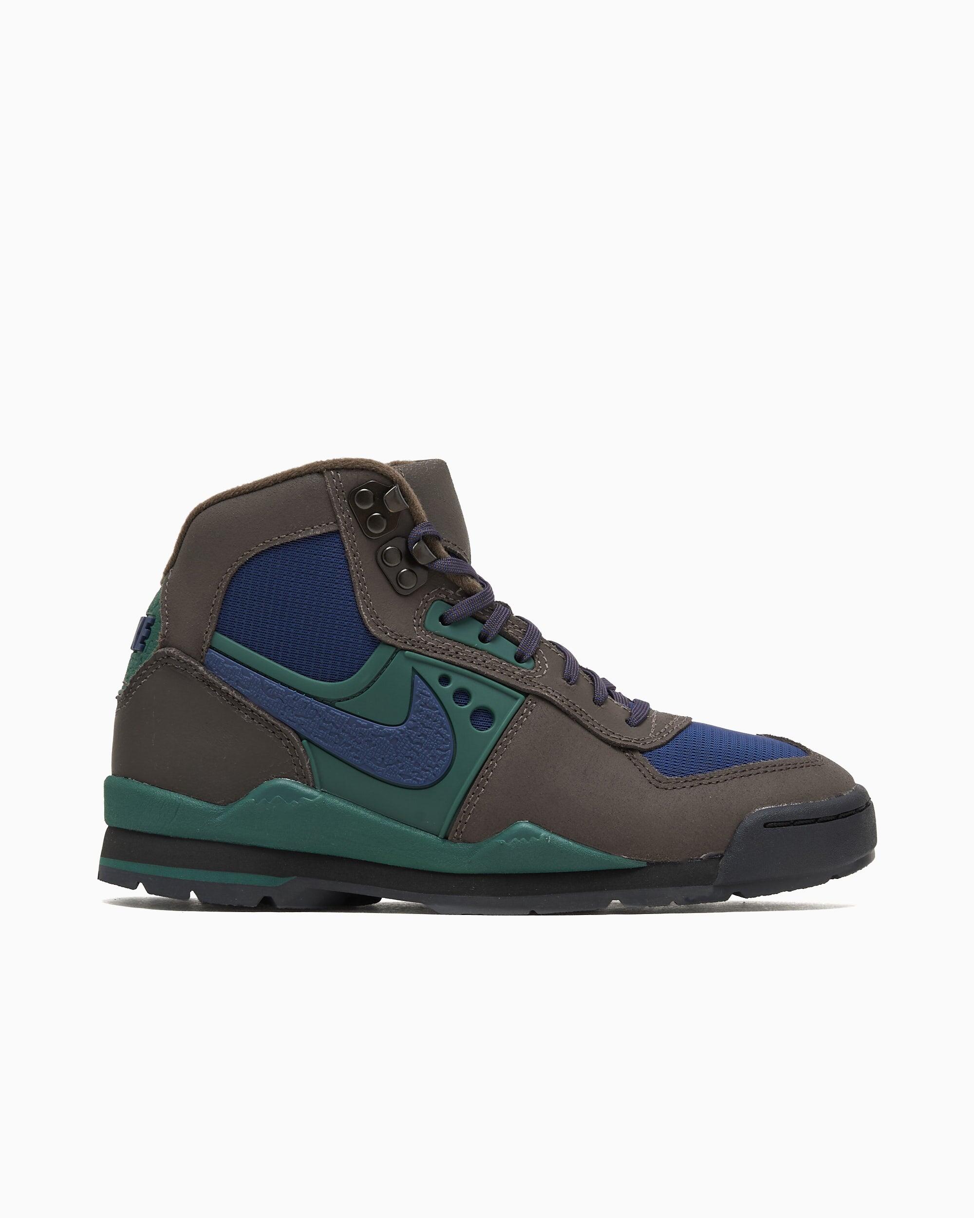 NIKE picture