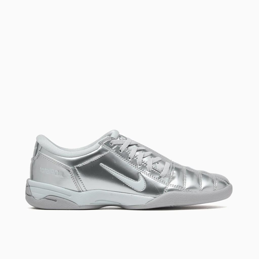 Nike Women's Total 90 walking shoes - Metallic Platinum