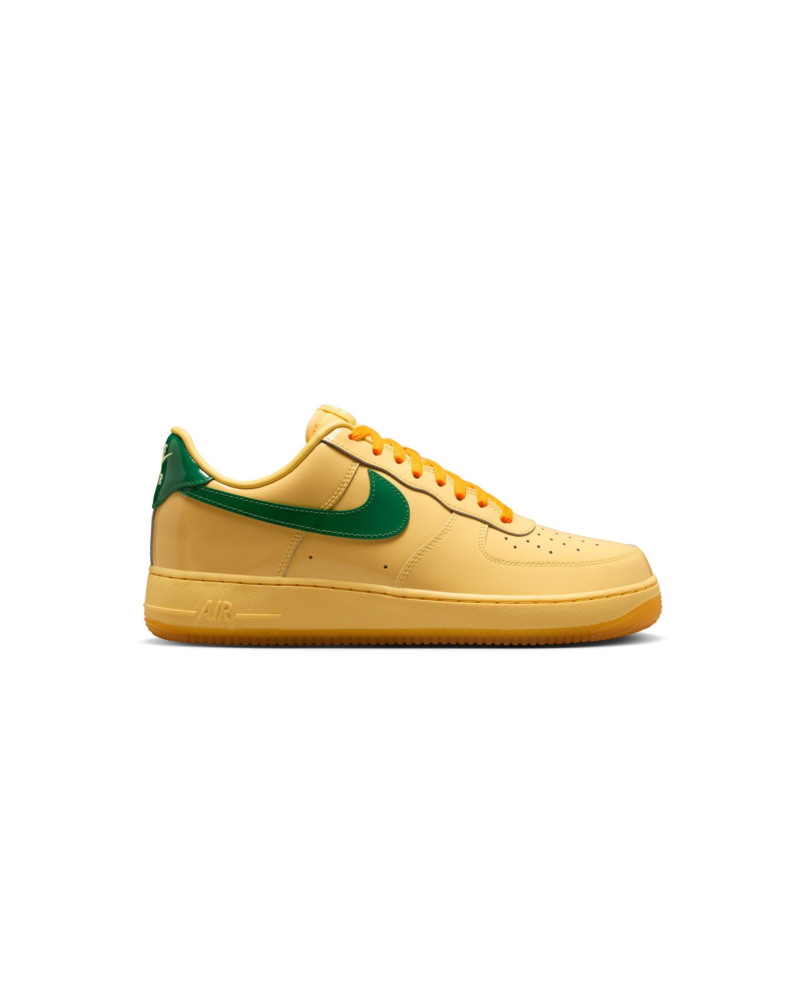 NIKE picture