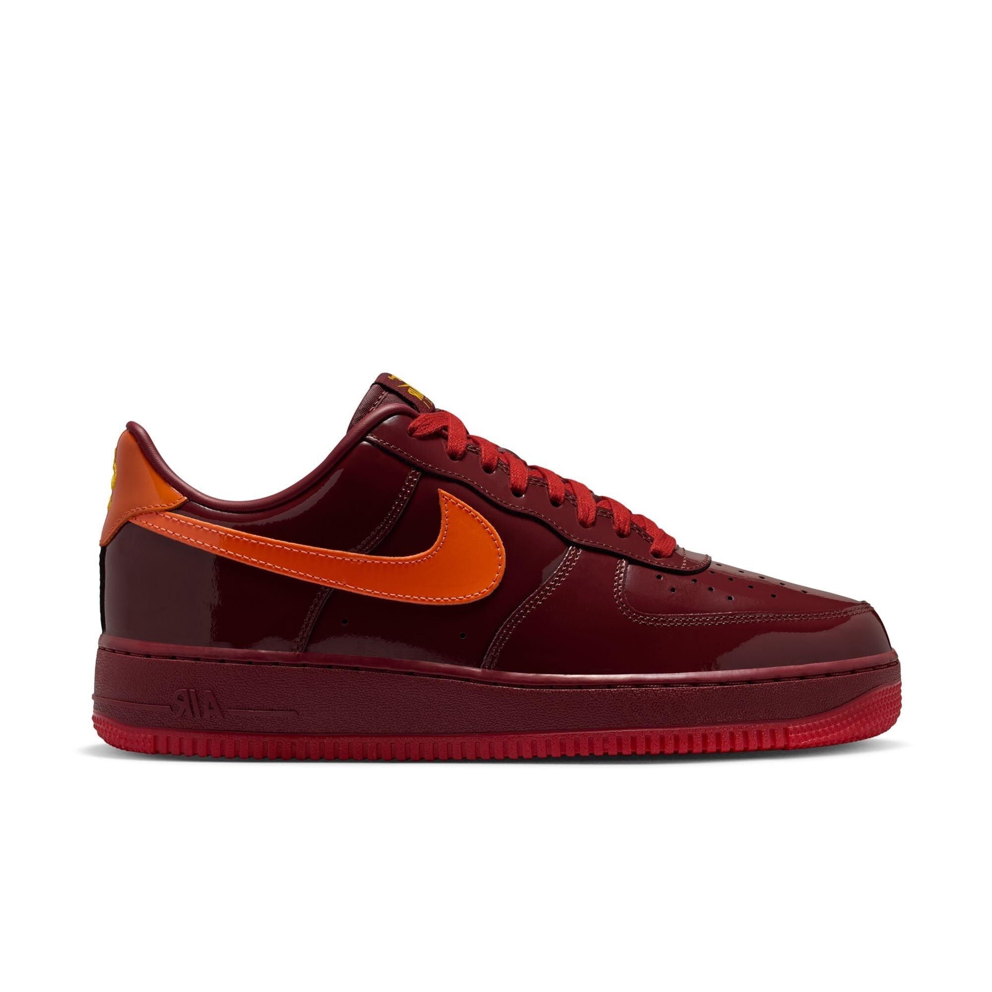 NIKE picture
