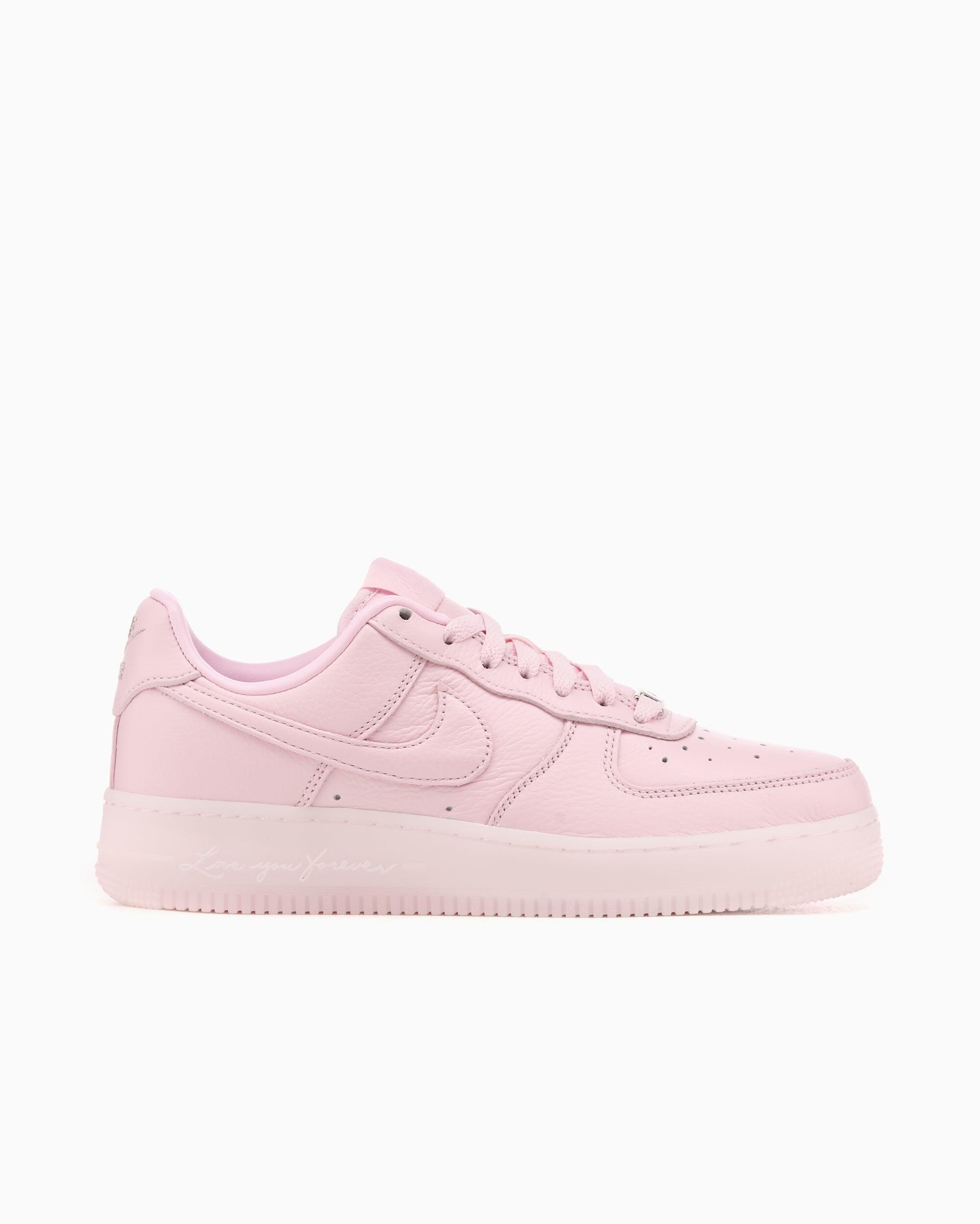 NIKE picture