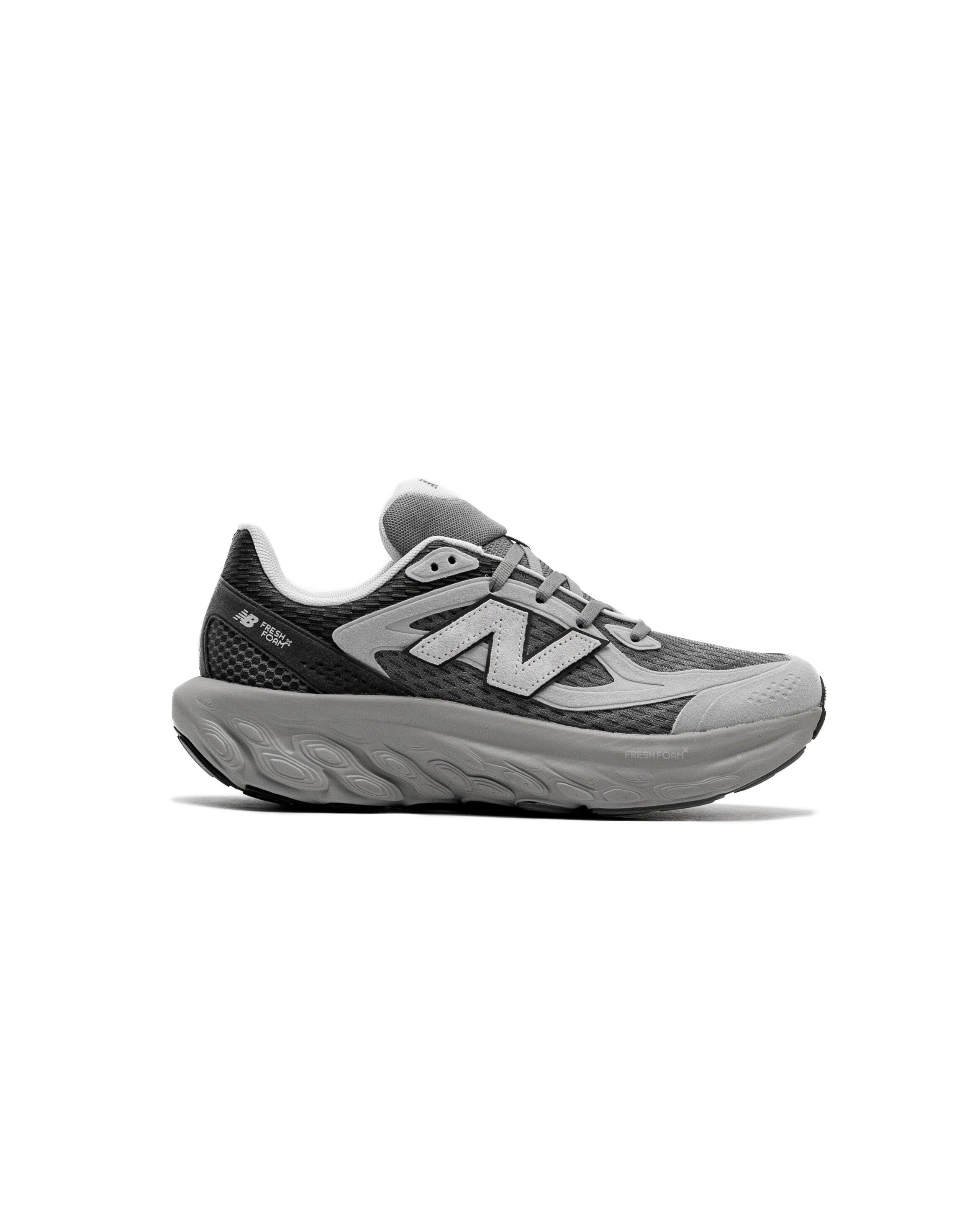 NEW BALANCE picture