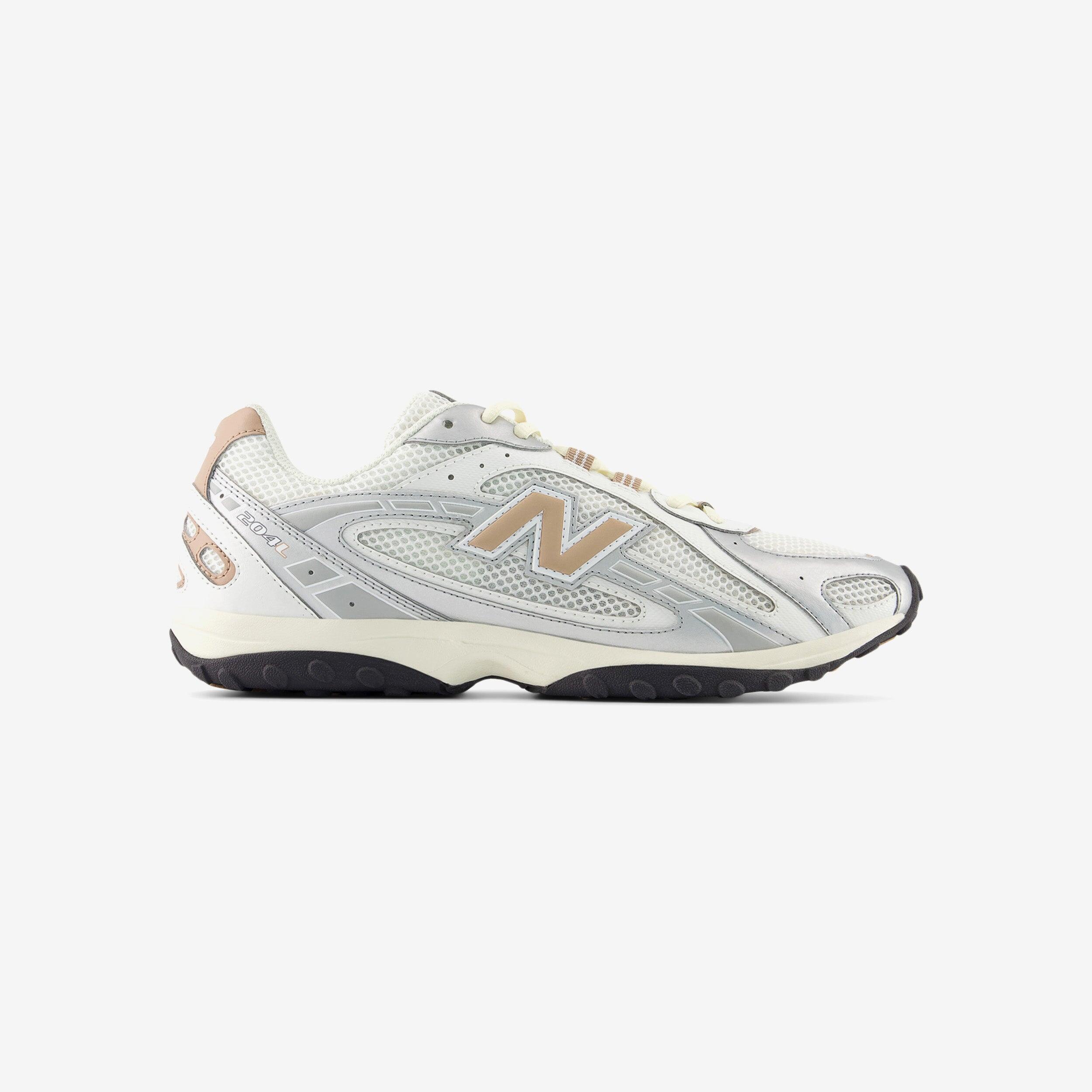 NEW BALANCE picture