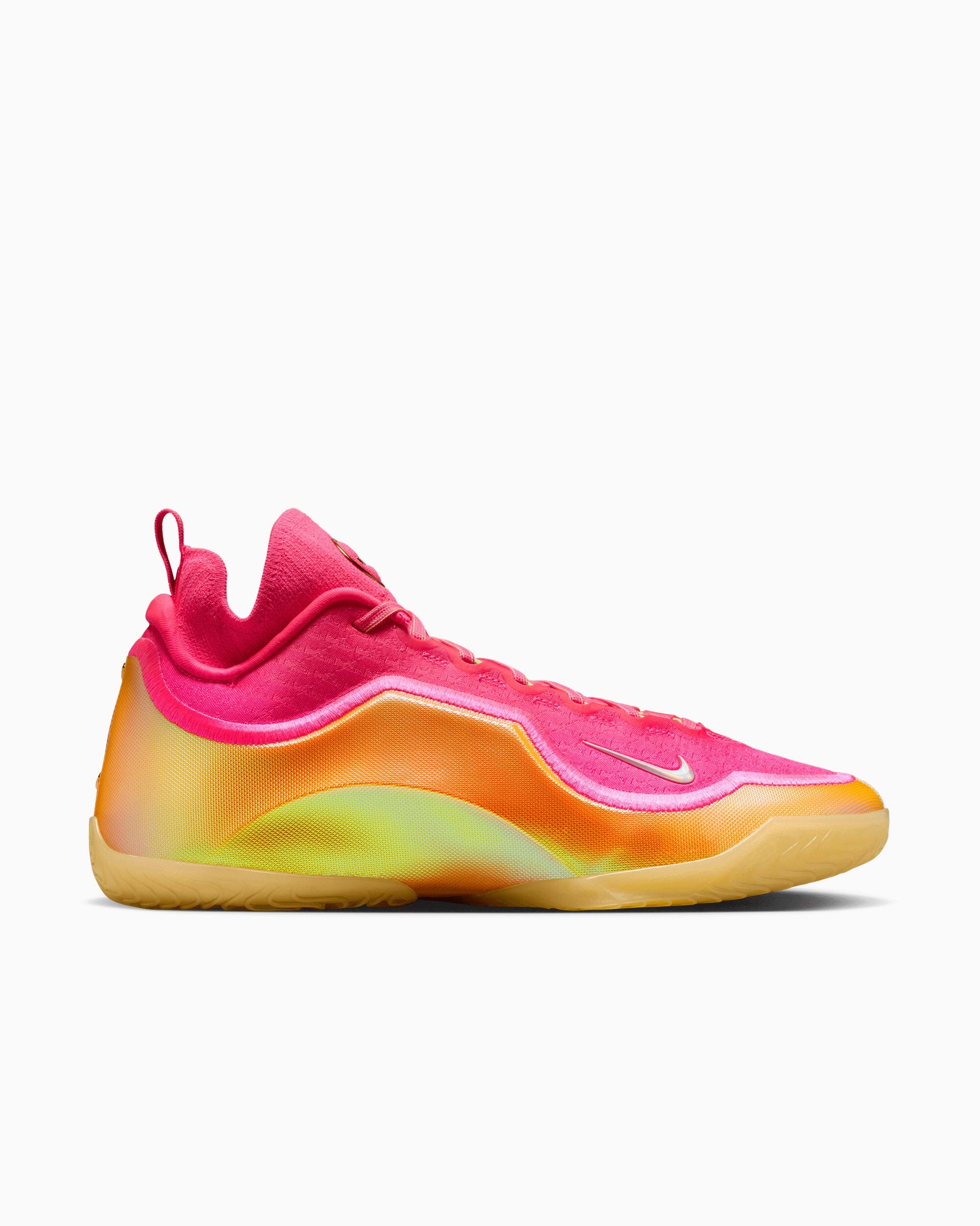 NIKE picture