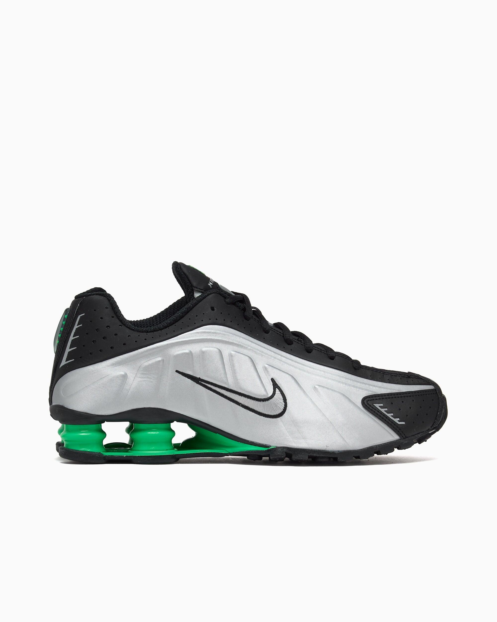 NIKE picture