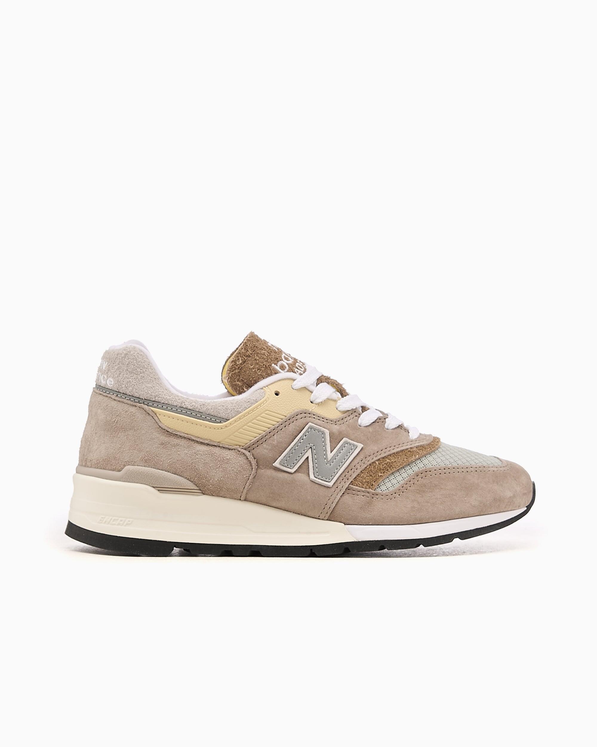 NEW BALANCE picture