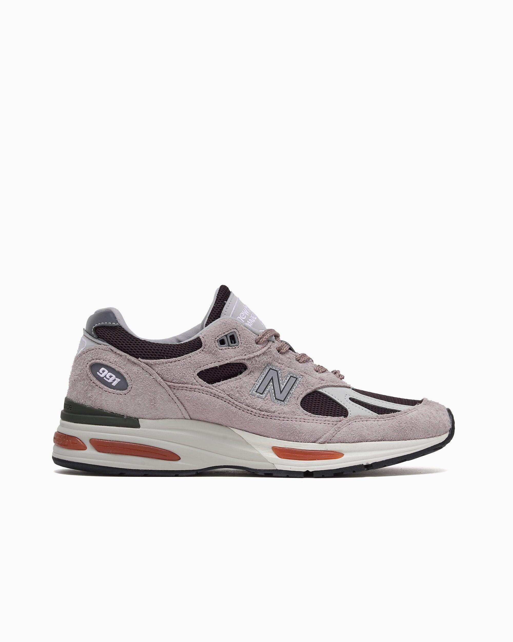 NEW BALANCE picture