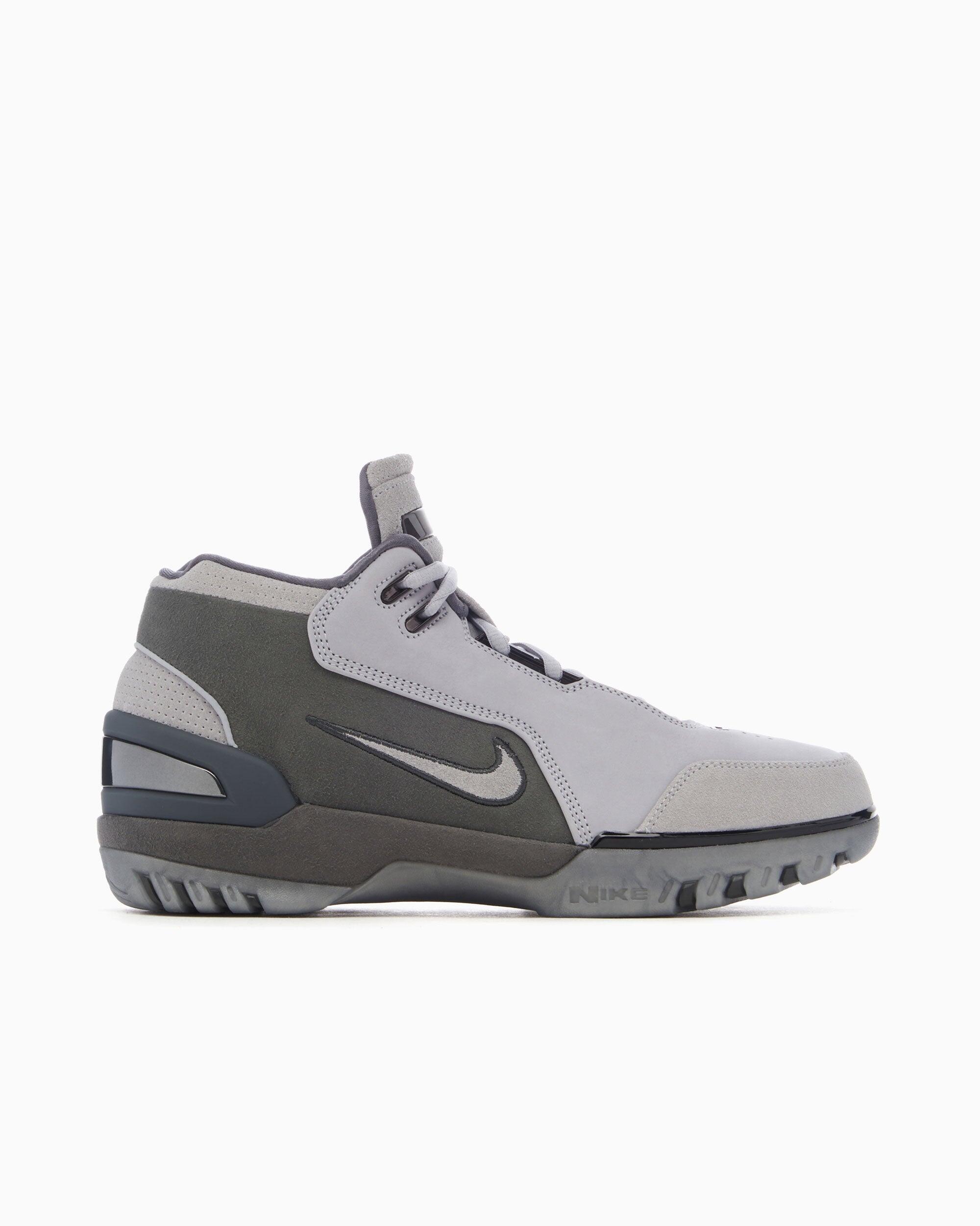 NIKE picture