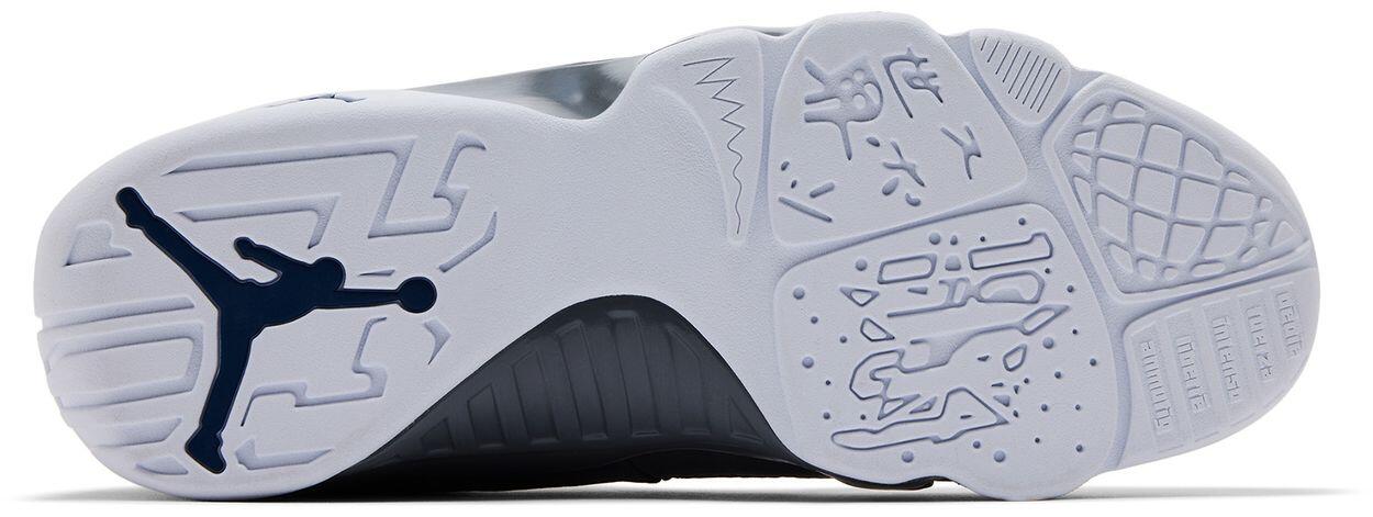 Air Jordan 9 Retro Flint Grey con dettagli French Blue 3/5