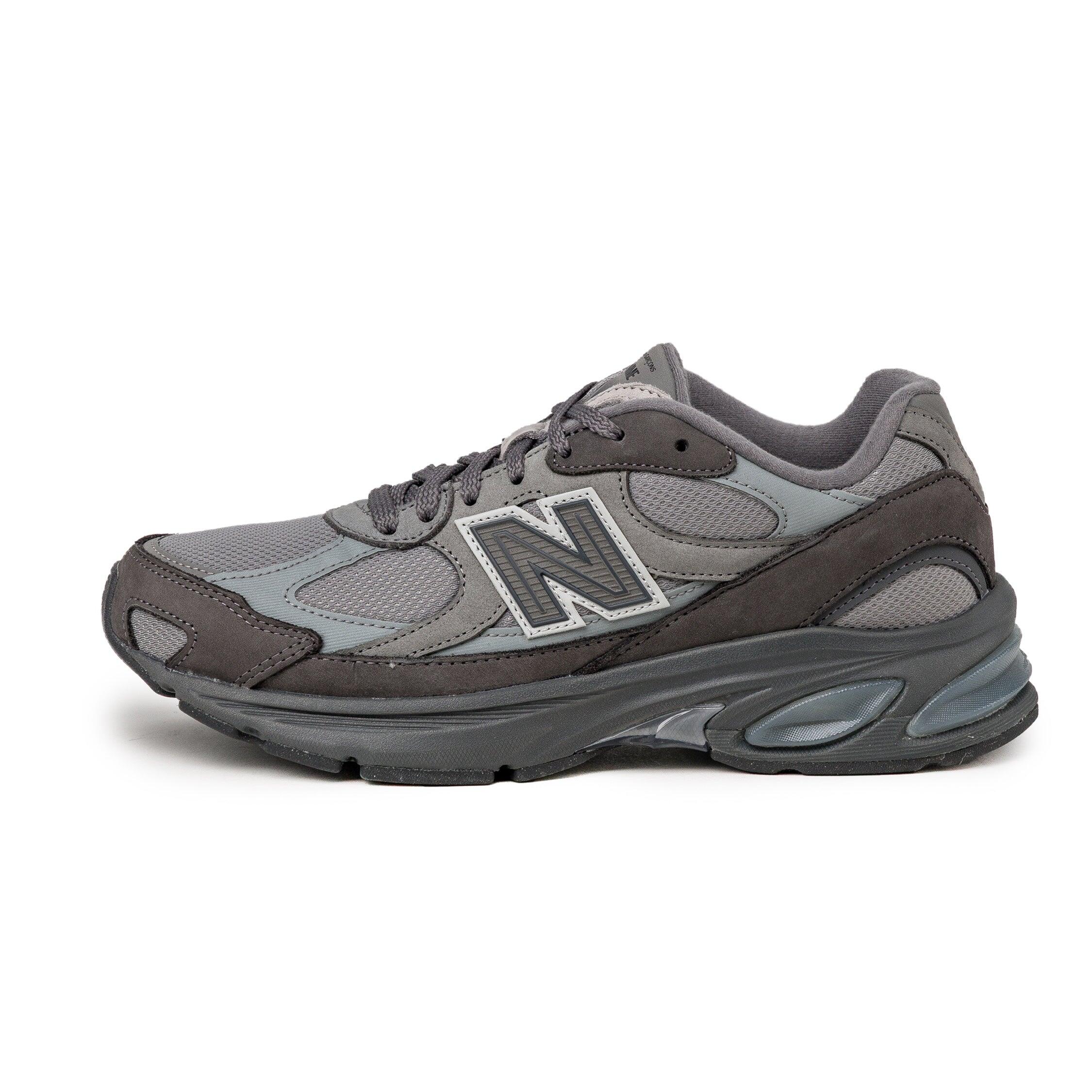 NEW BALANCE picture