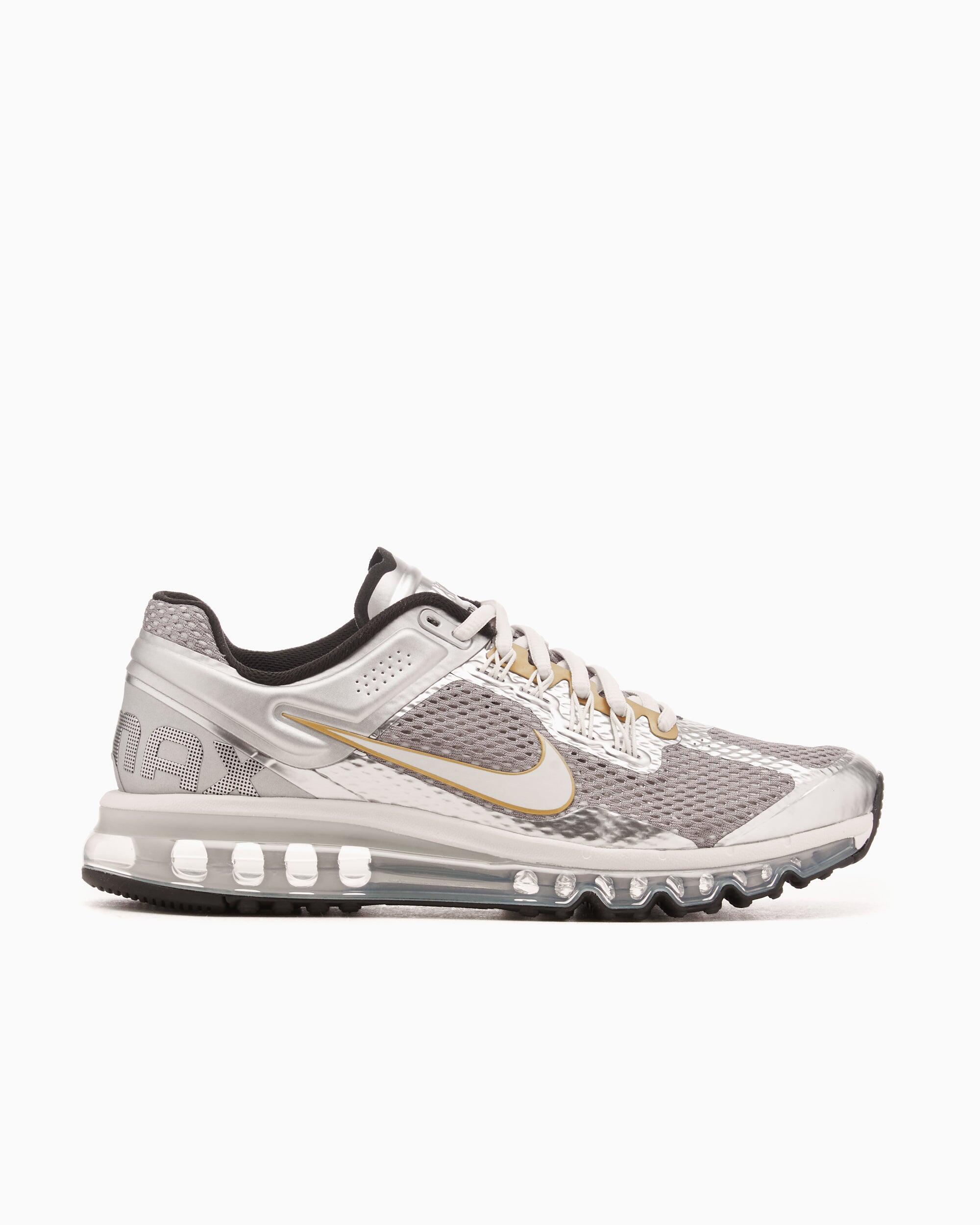 NIKE picture