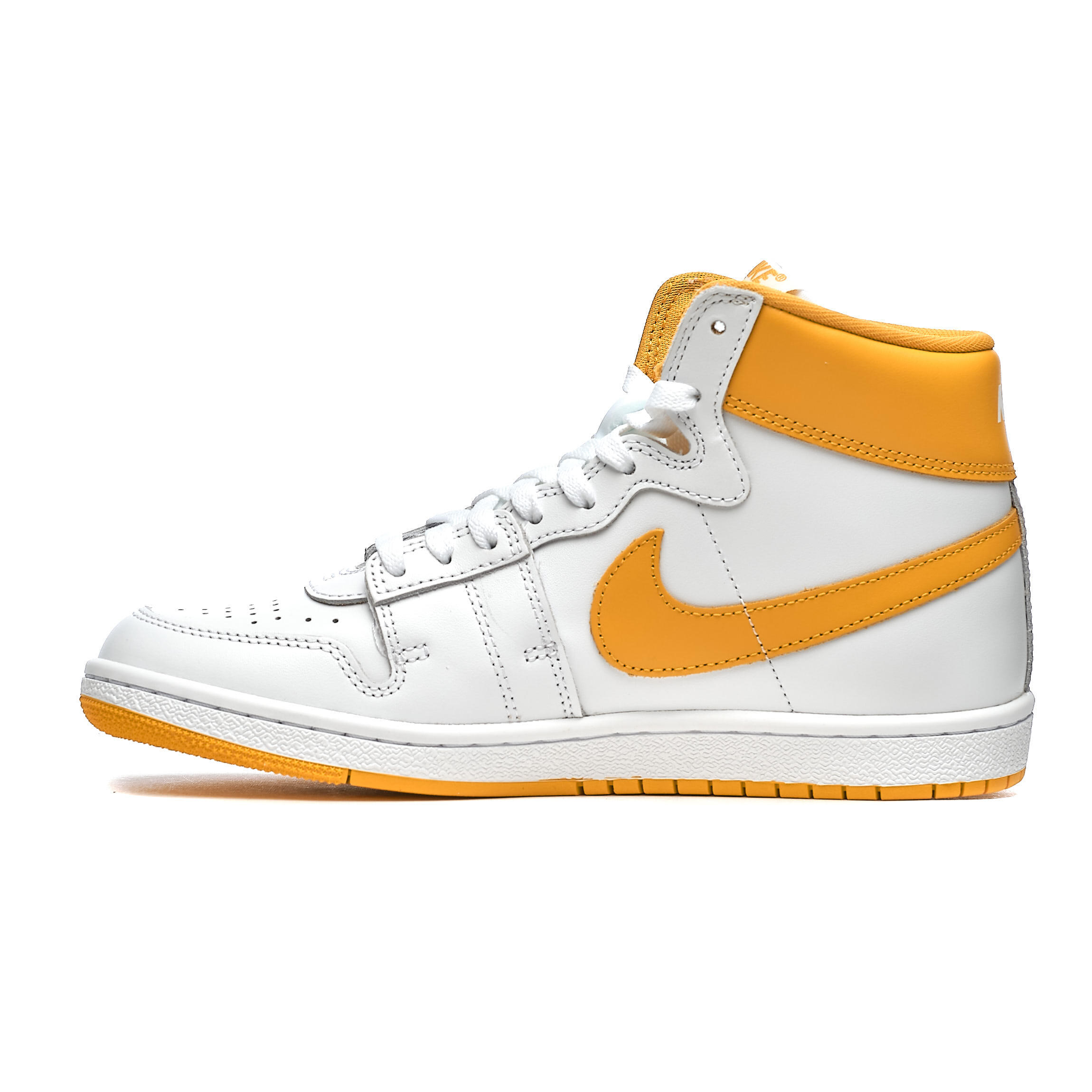 Nike Jordan Air Ship PE SP University Gold 2/5