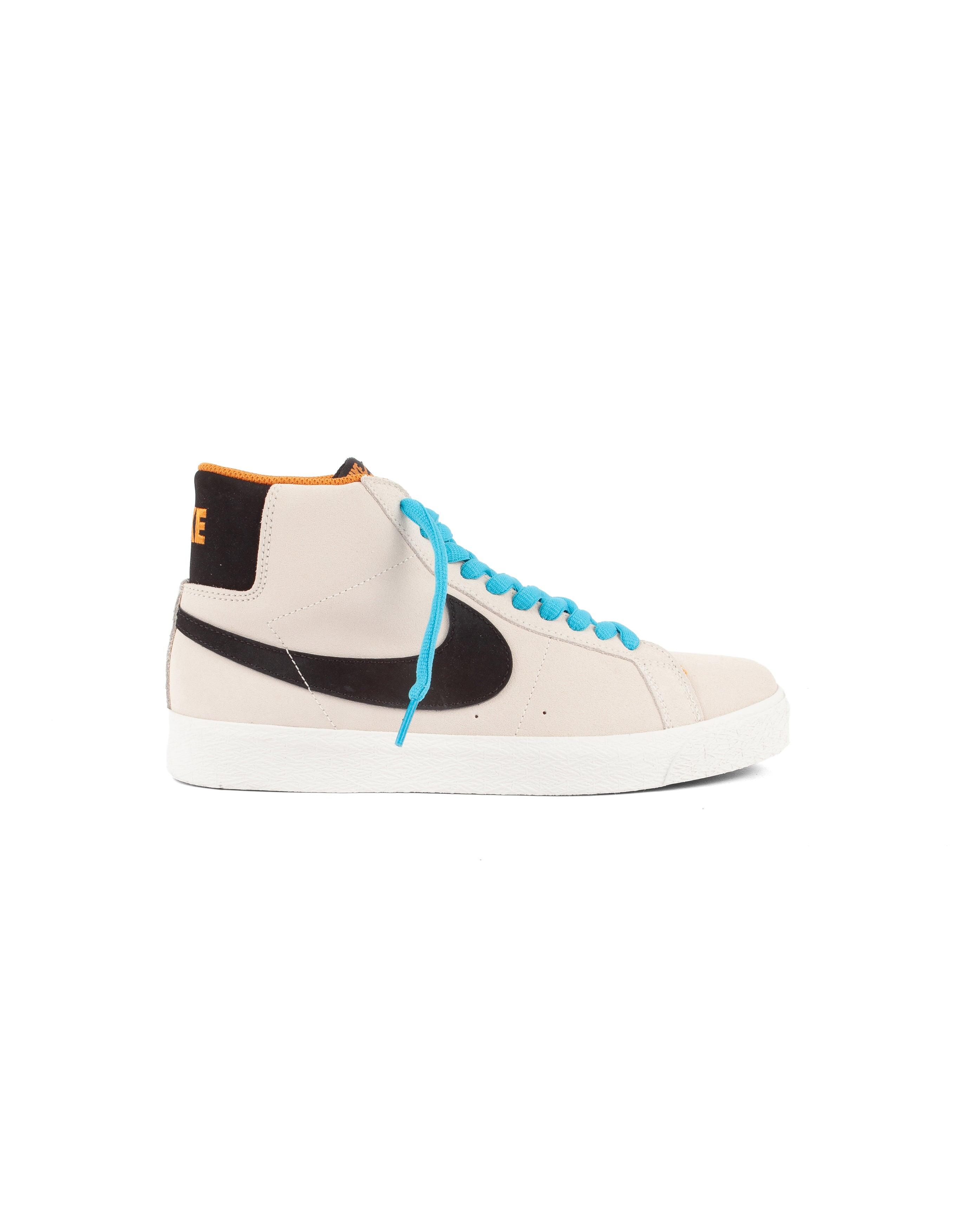 NIKE picture