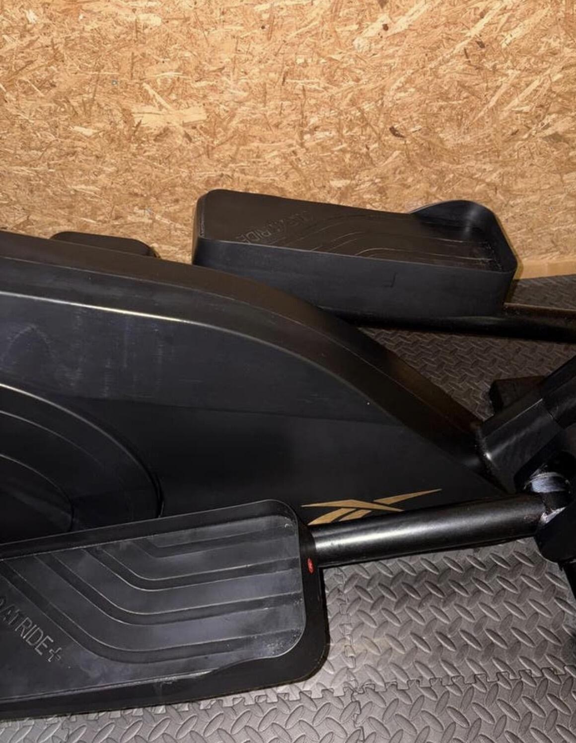 Tussen Particulieren - Crosstrainer Reebok 6/7