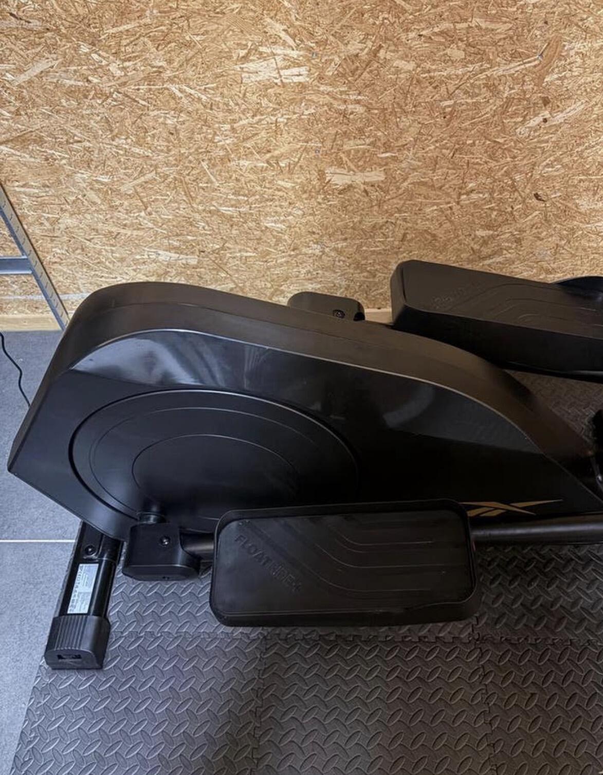 Tussen Particulieren - Crosstrainer Reebok 5/7