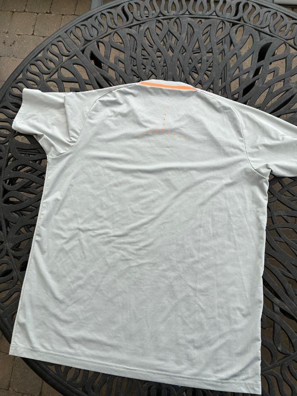 Tussen Particulieren - Adidas T-shirt maat L 2/2