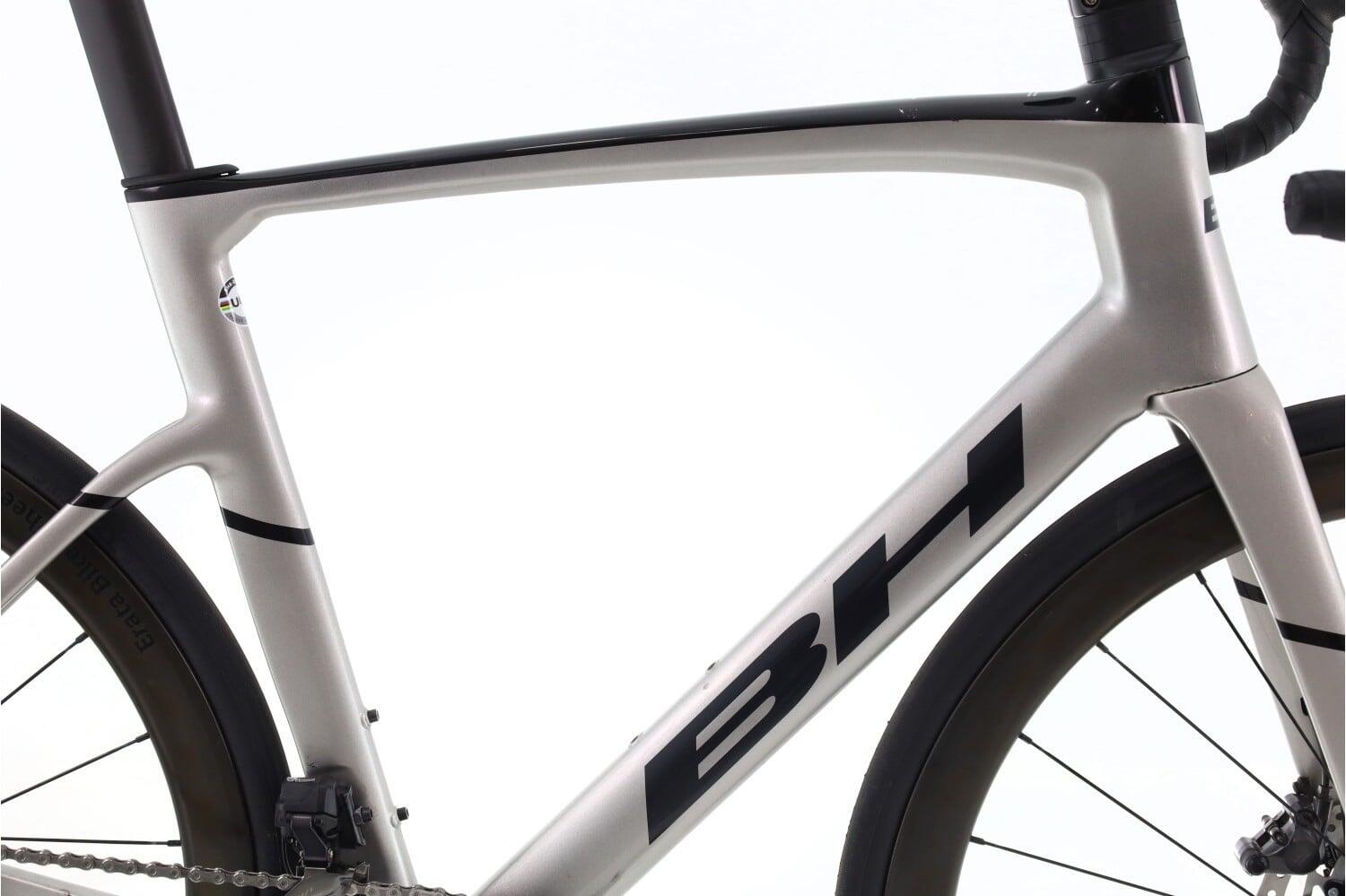 Refurbished road bike ·  RS1 Di2 11V · Very good condition 2/7