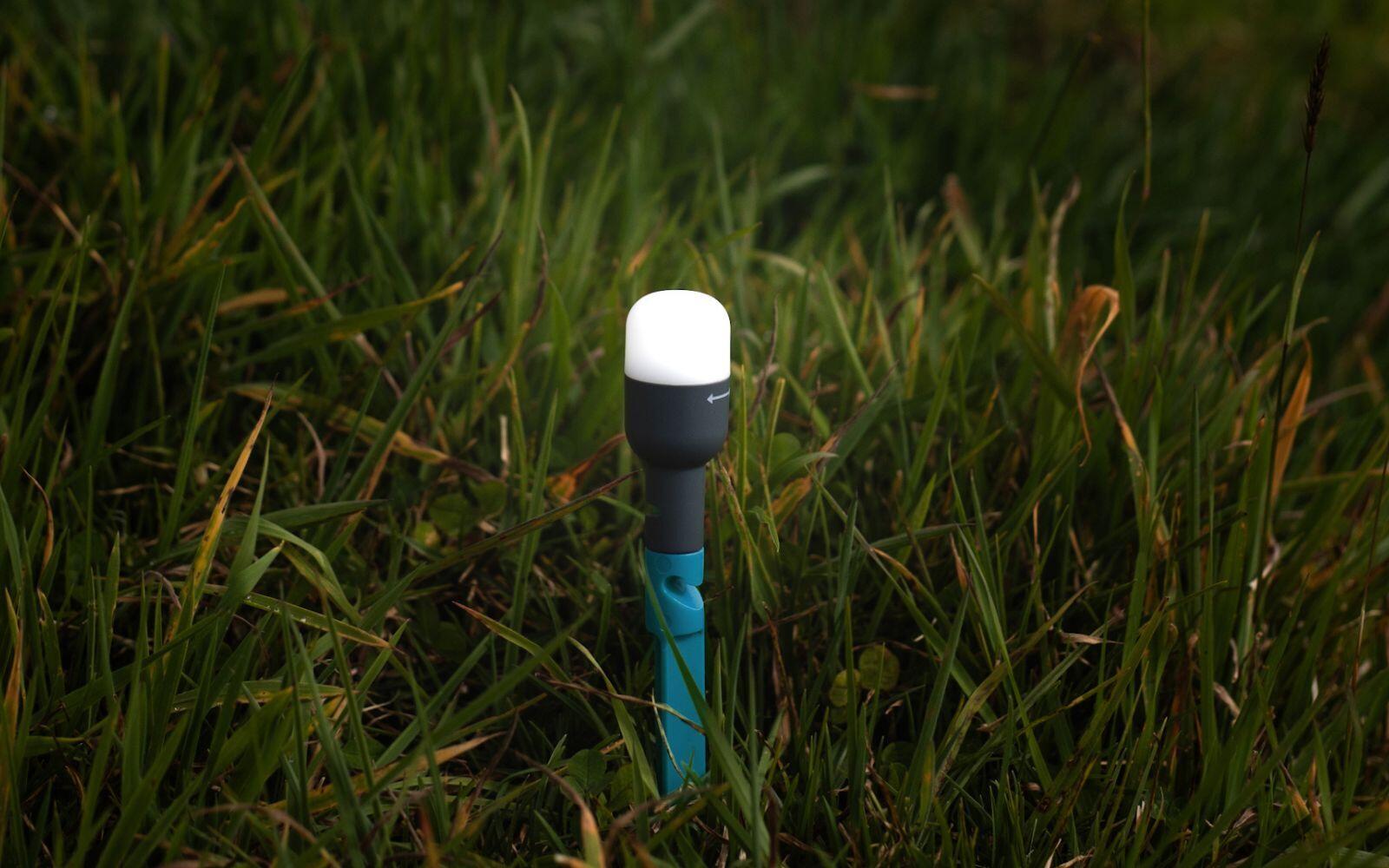 Lampe solaire compacte, flexible et rechargeable USB, idéale outdoor et camping 6/7