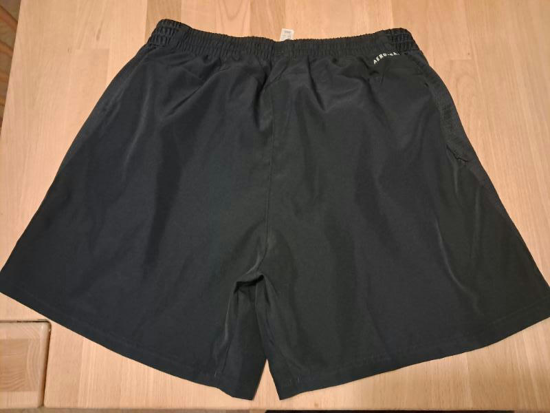 Entre Particuliers - Shorts de sport 2/2