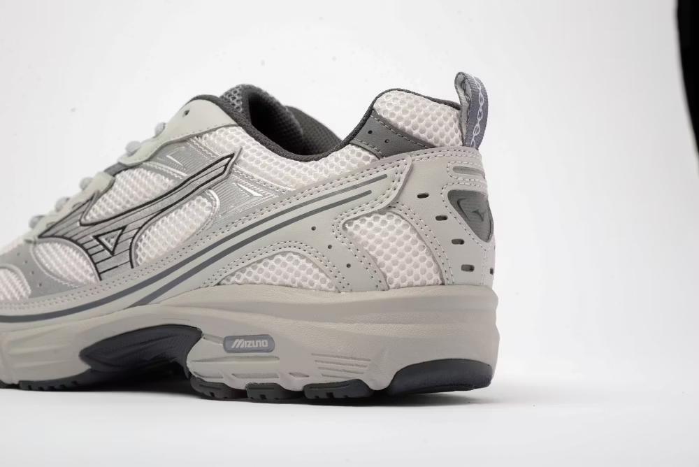Mizuno MXR Sneakers da Walking Sportivo Uomo 3/6