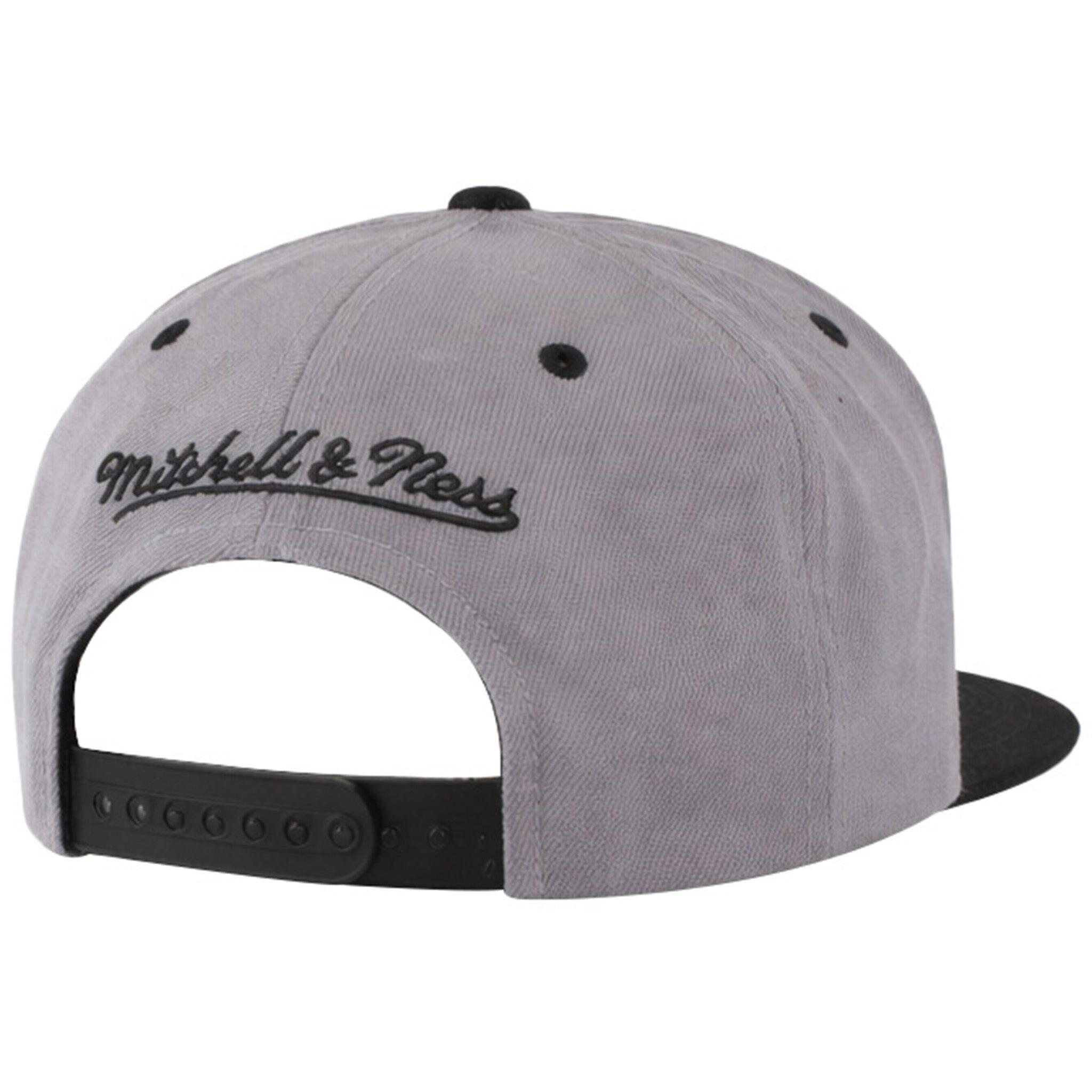 Mitchell & Ness Nostalgia Co Grey/Black Cap | Decathlon
