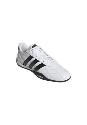 Trainers adidas adipista