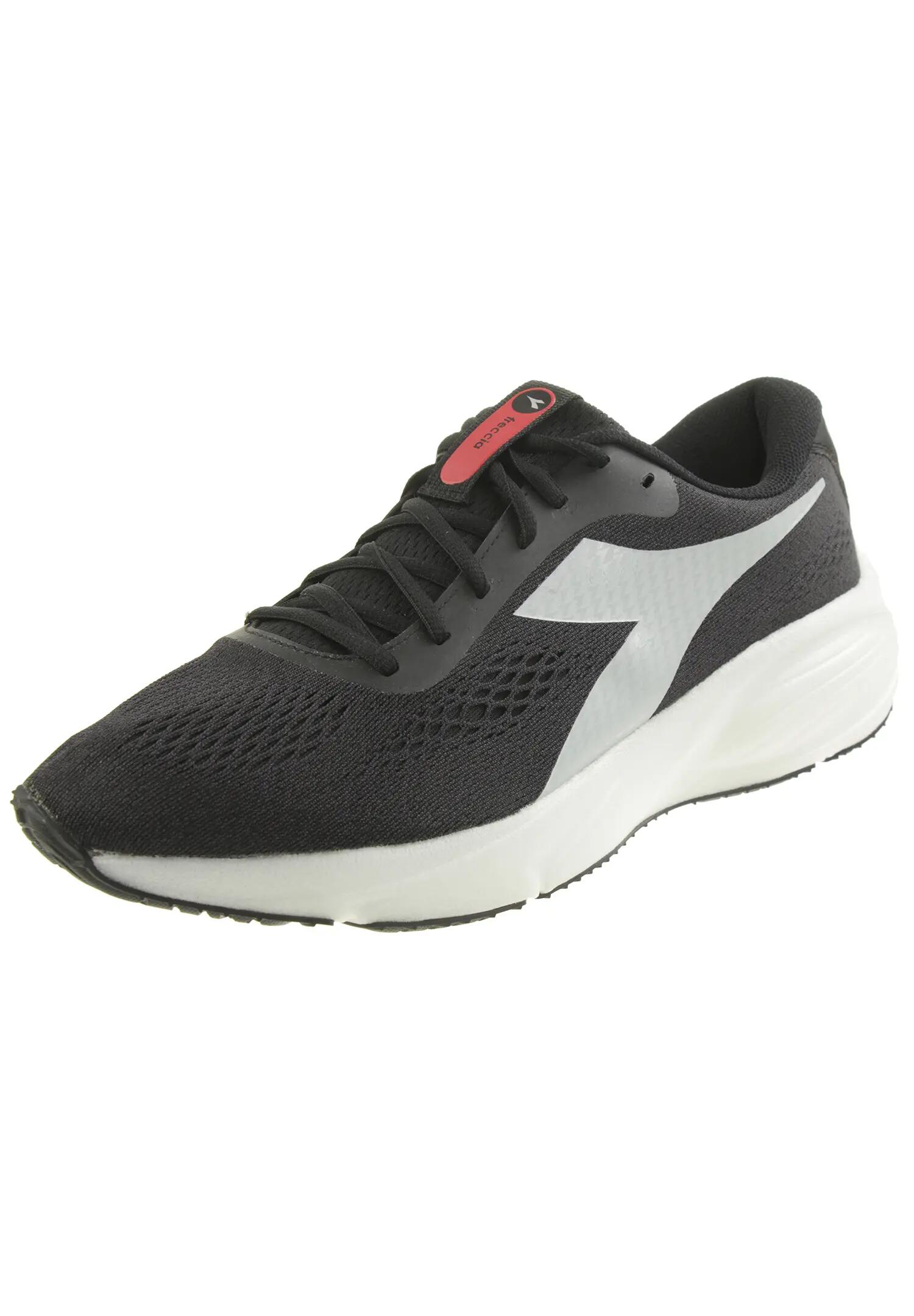 DIADORA picture