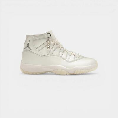 Jordan 11 retro pearl (women's)
