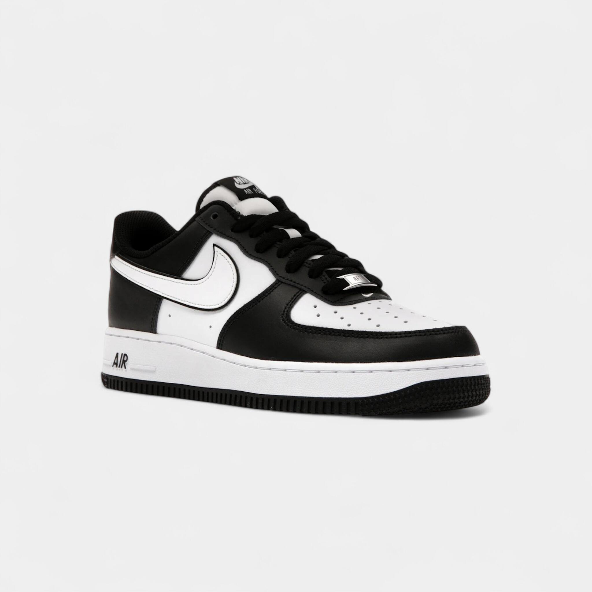 Nike Air Force 1 Low '07 White Swoosh Panda 2/5