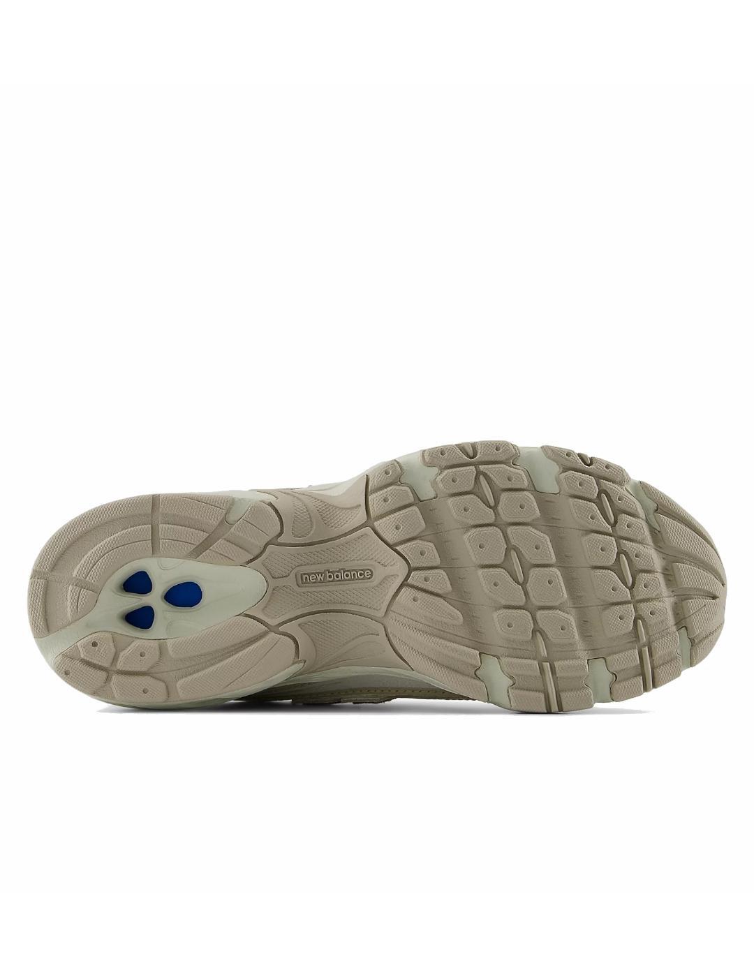 Baskets pour femmes New Balance 740in2 Beige. 5/5