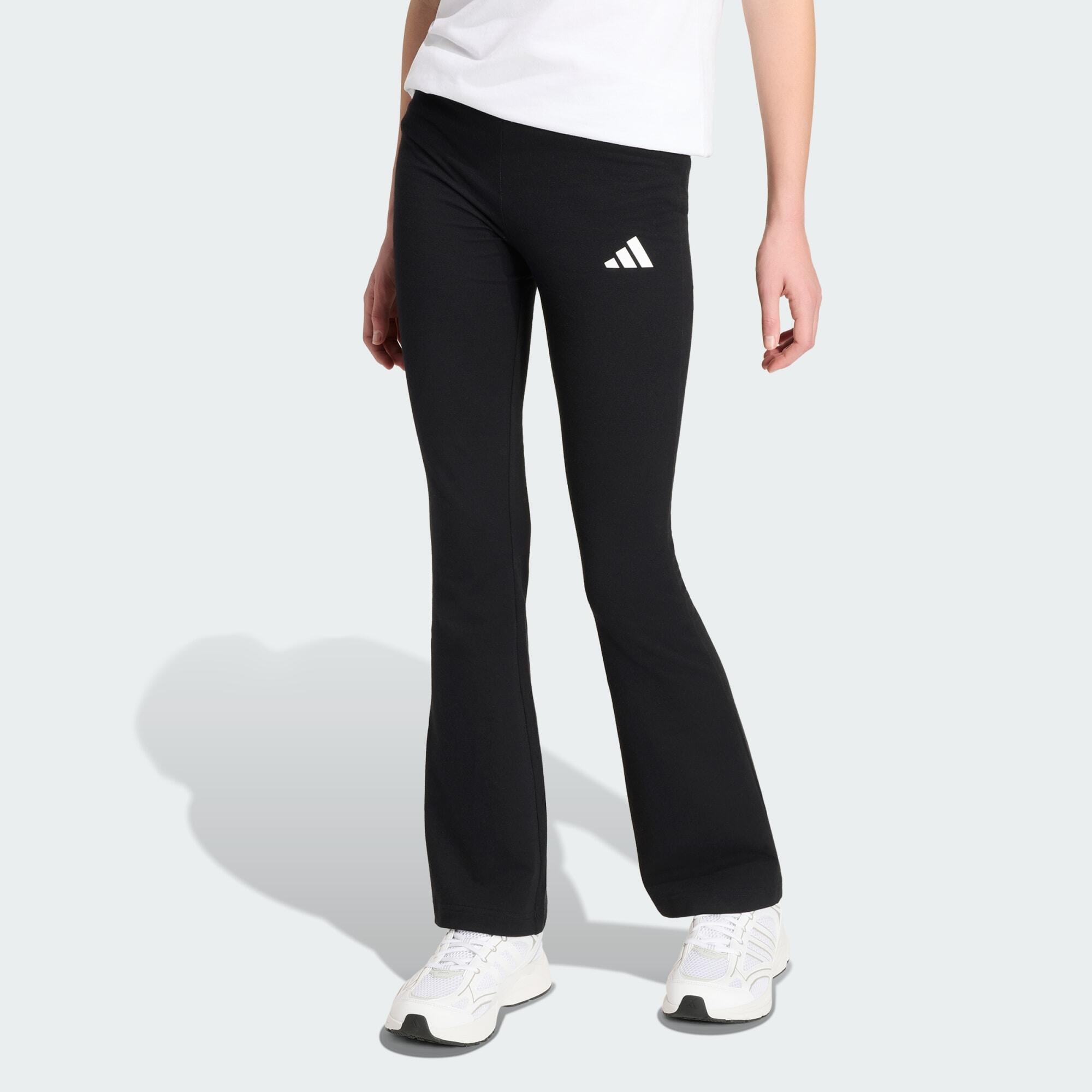 ESSENTIALS FLARED LEGGING 3/6