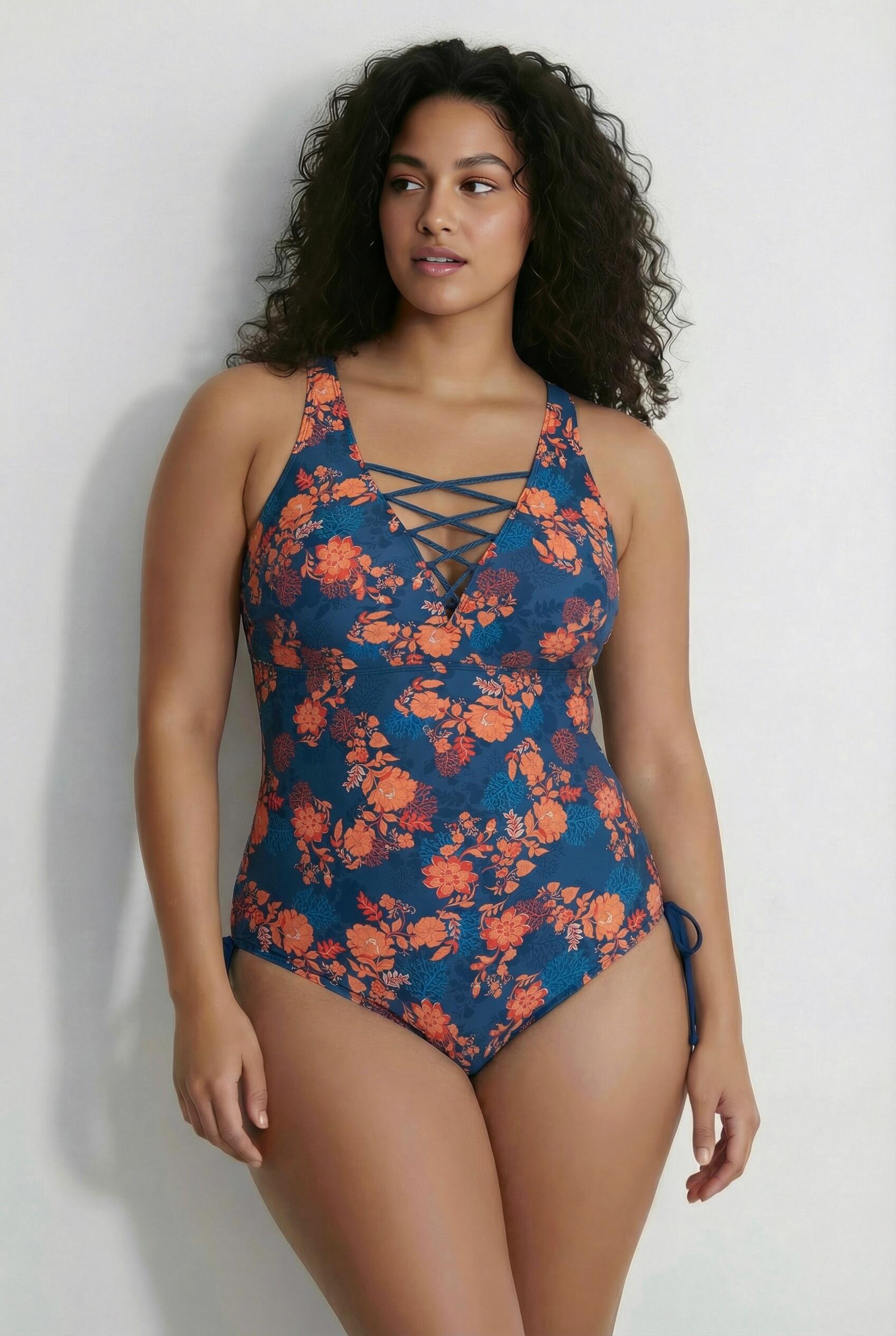 Femme Maillot de bain avec bonnets souples laçage matière recyclée 1/7