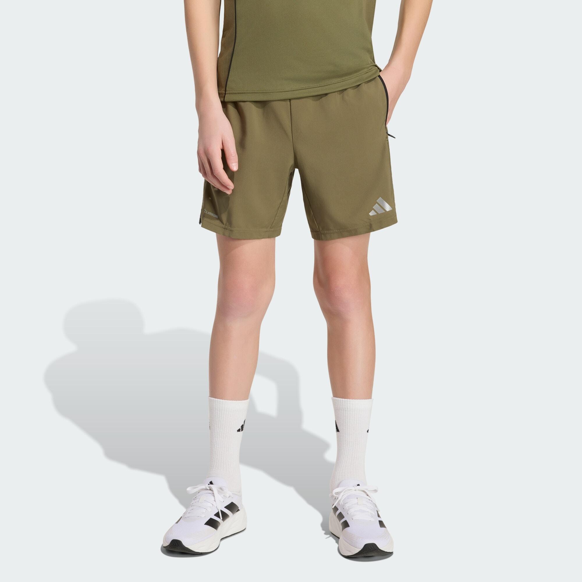 PANTALÓN CORTO TECH APPAREL 2/5