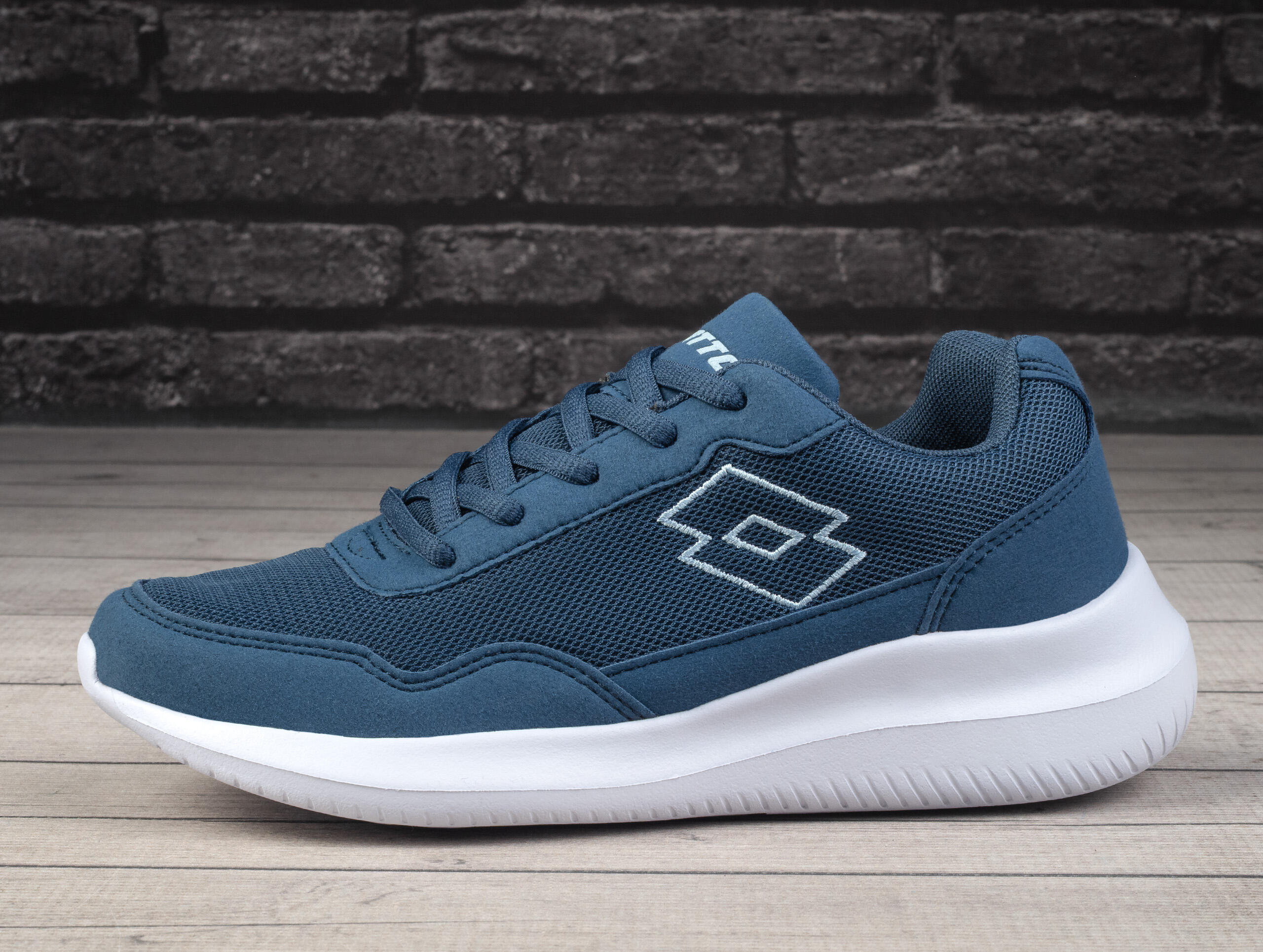 Buty damskie sportowe treningowe Lotto CONNECT TO 3/6
