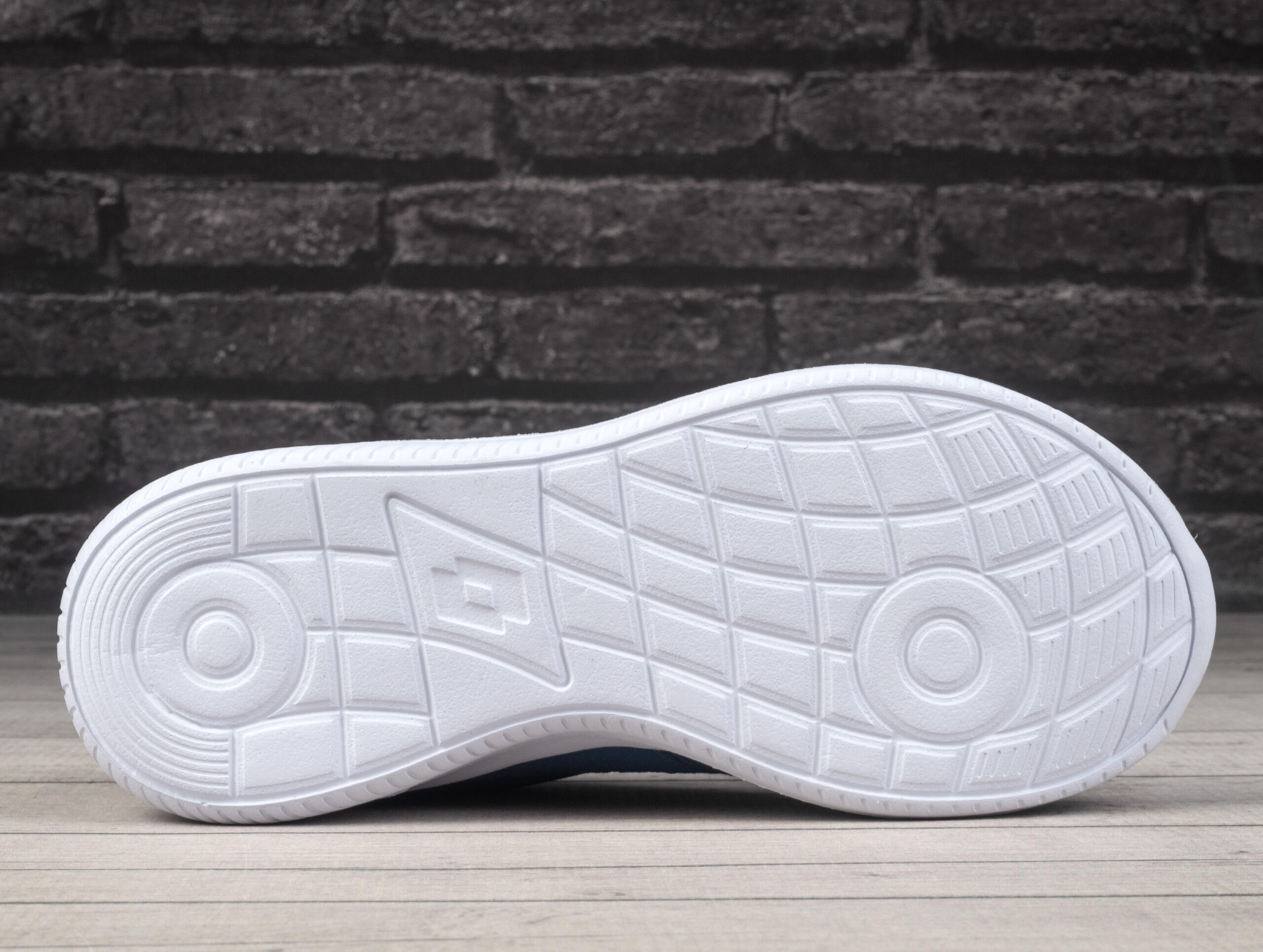 Buty damskie sportowe treningowe Lotto CONNECT TO 5/6