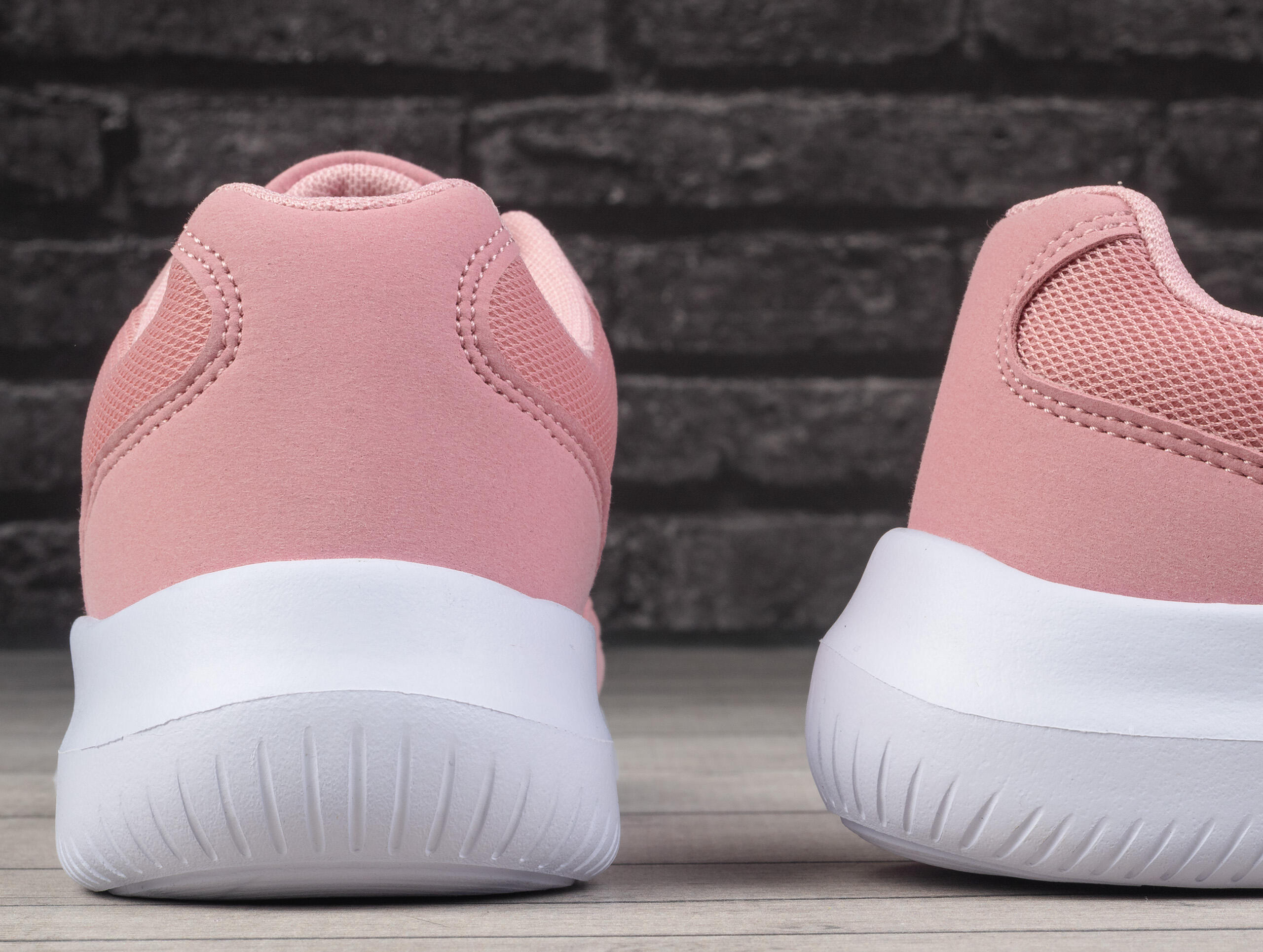 Buty damskie sportowe Lotto CONNECT TO 4/6