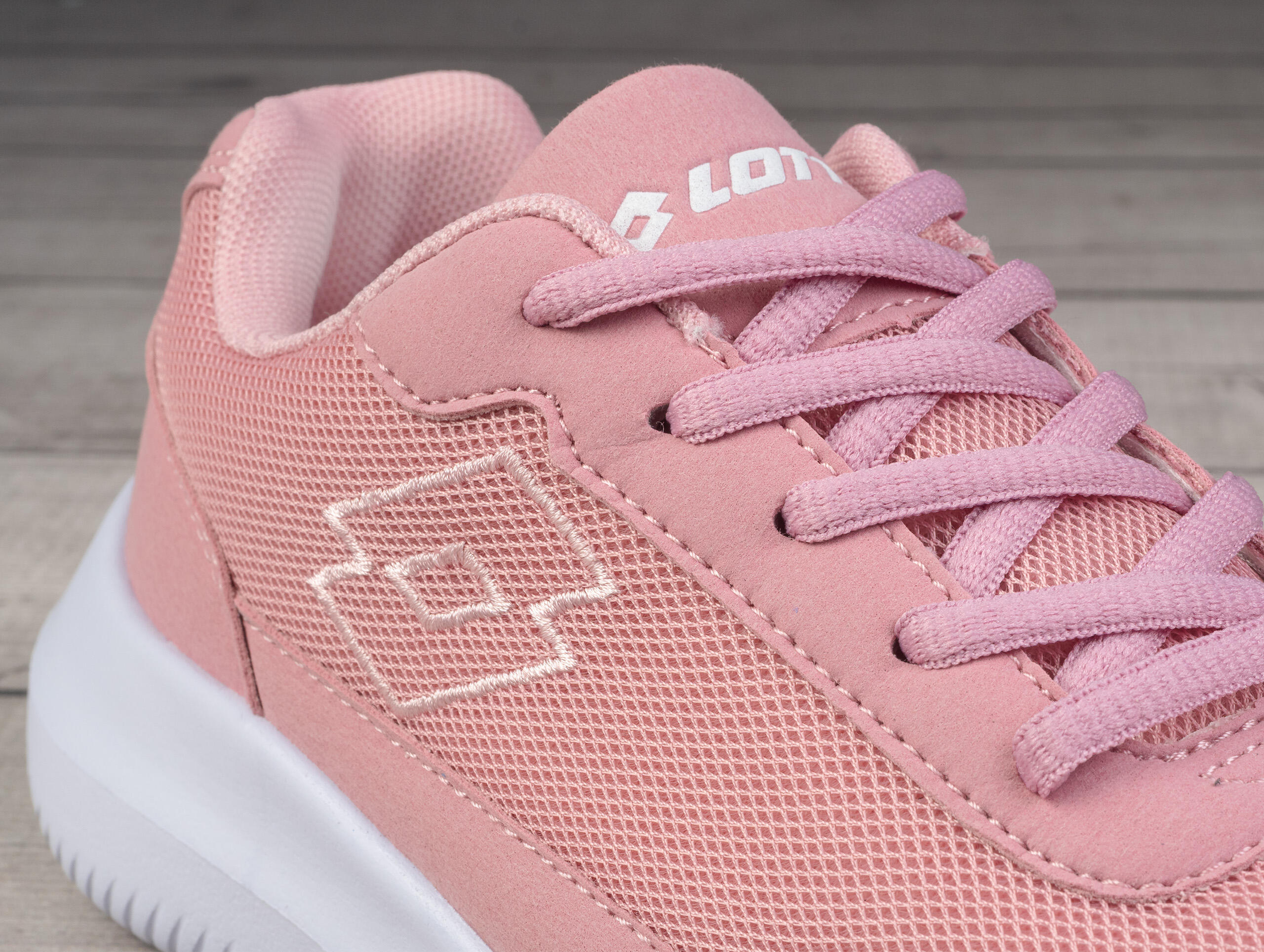 Buty damskie sportowe Lotto CONNECT TO 6/6
