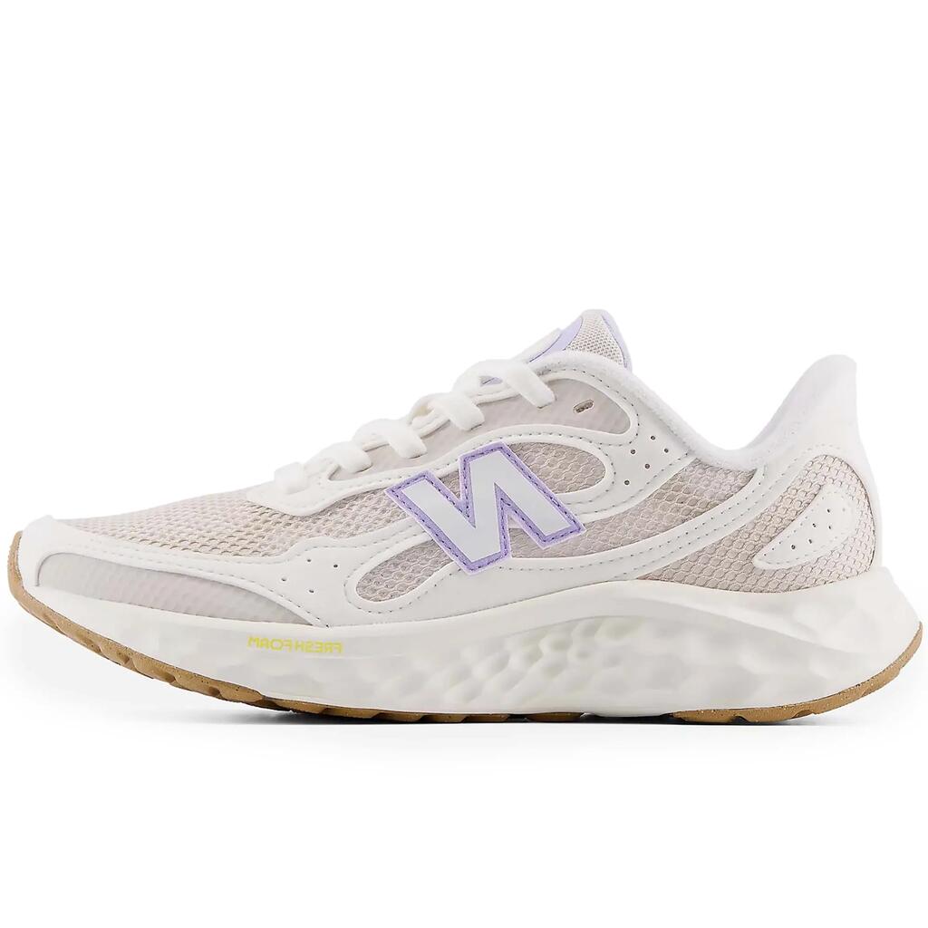 Women's New Balance Fresh Foam Arishi V4 Beige Sneakers.