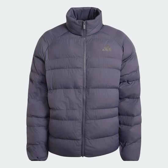 ESSENTIALS ISOLATIONSJACKE, VERSTAUBAR