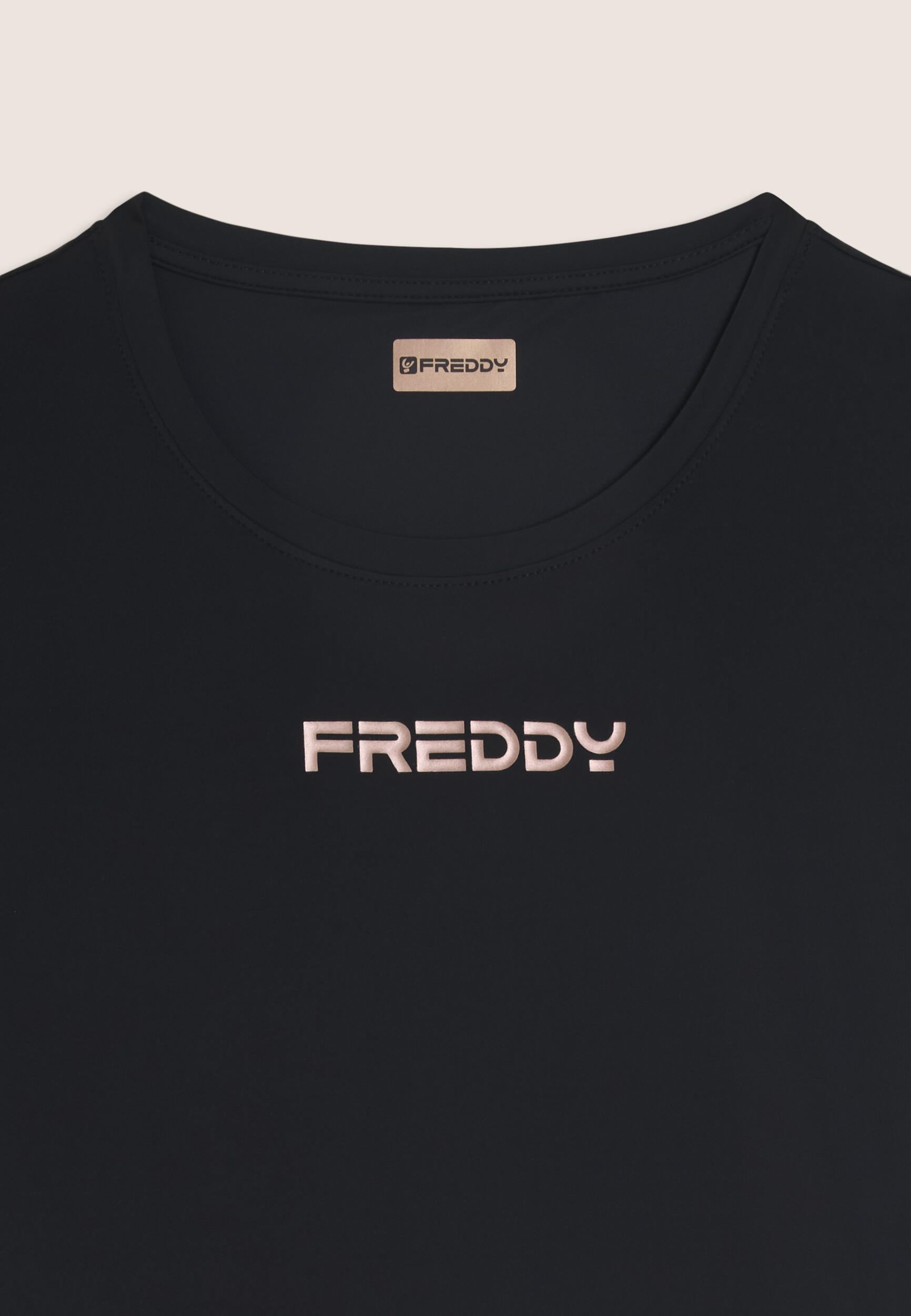 T-shirt classique en tissu technique léger 3/3